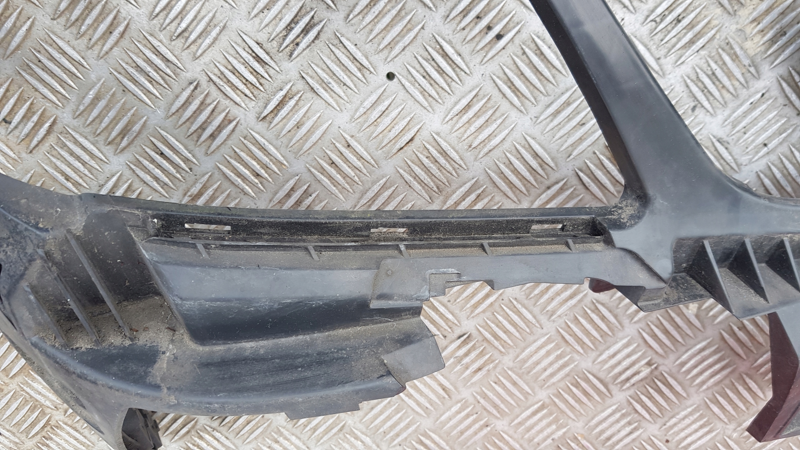 MERCEDES W212 console bumper bracket front right a2128850265