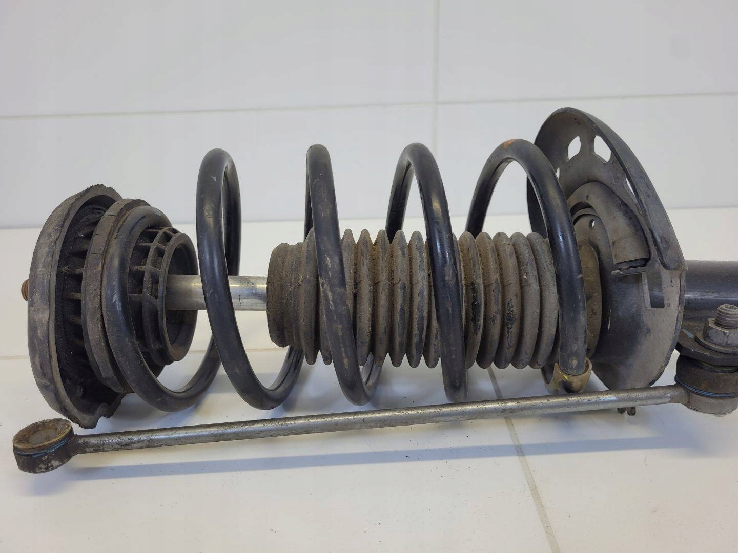 shock absorber front left side Citroen C4 2 facelift 2022 03031000069
