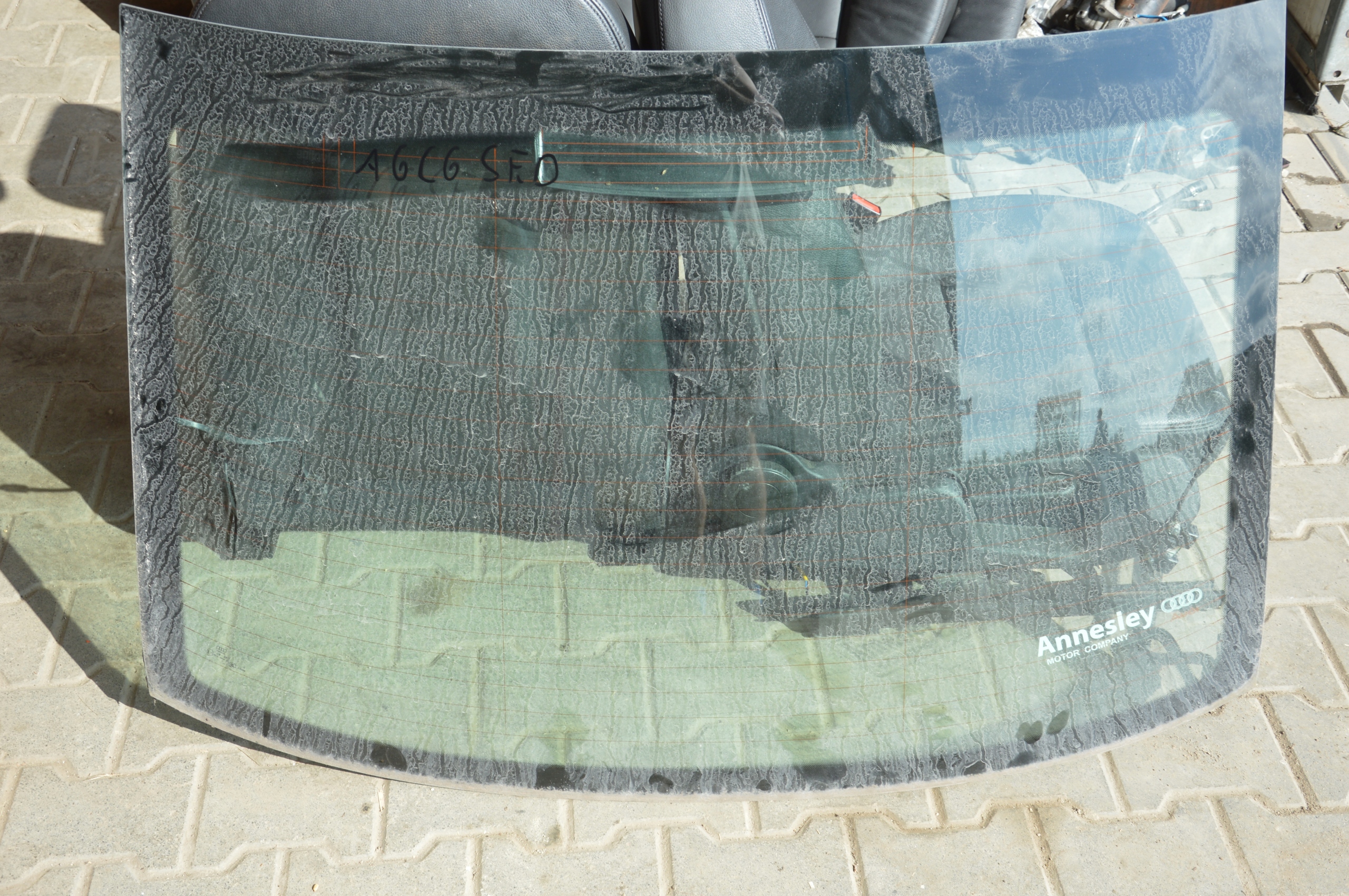 Audi A6 C6 седан заднее стекло