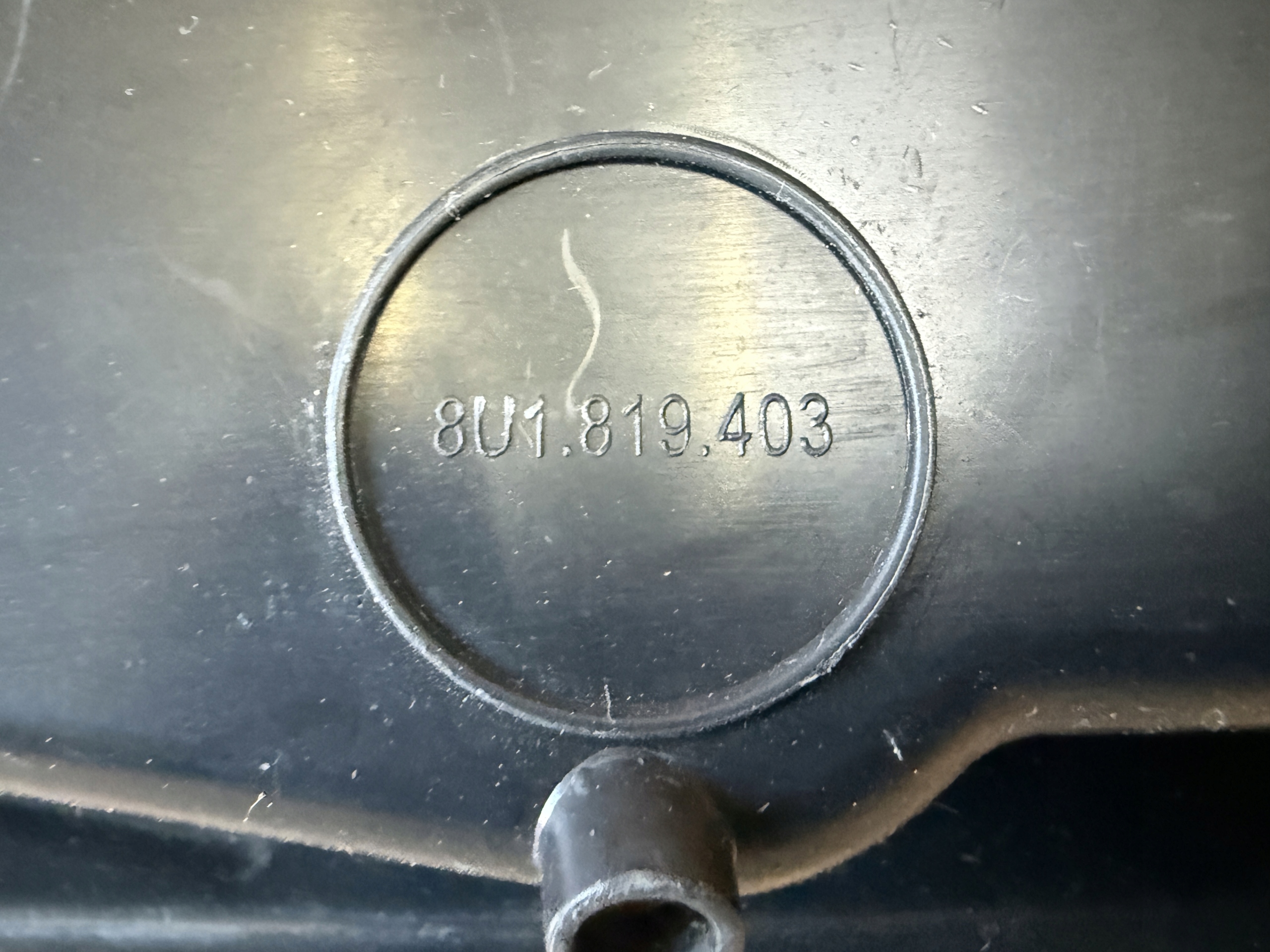 AUDI Q3 8U torpedo 8U1819403
