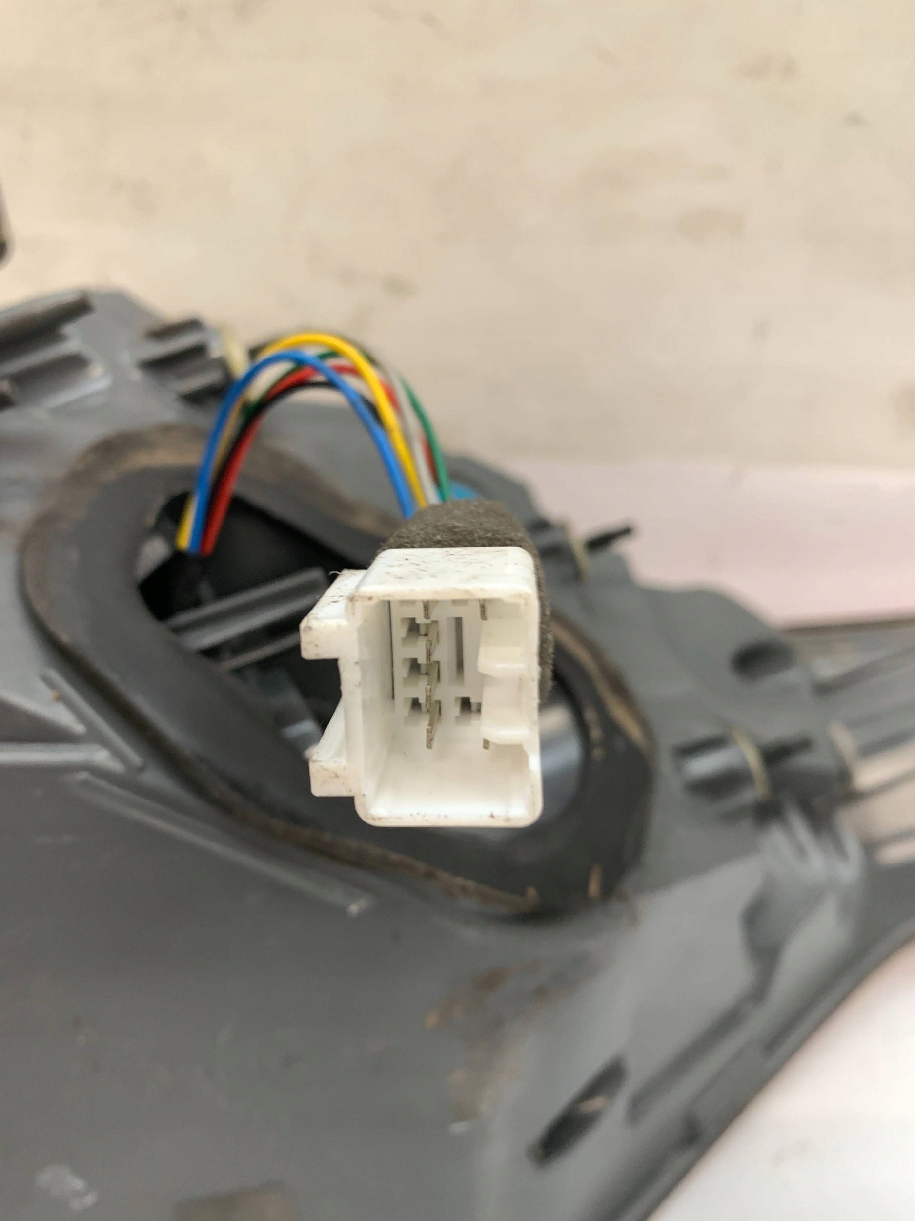 Hyundai Genesis G80 фонарь левый в крыло