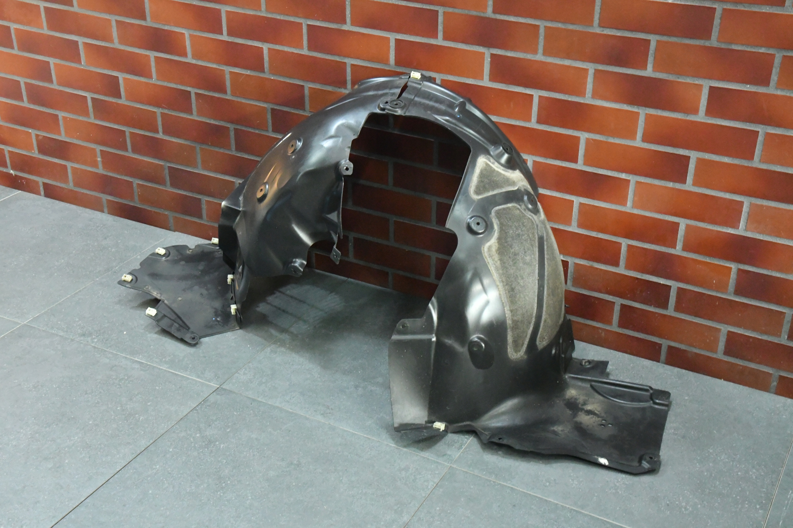 mudguard right front front cover BMW 2 G42 m-packet 29791km