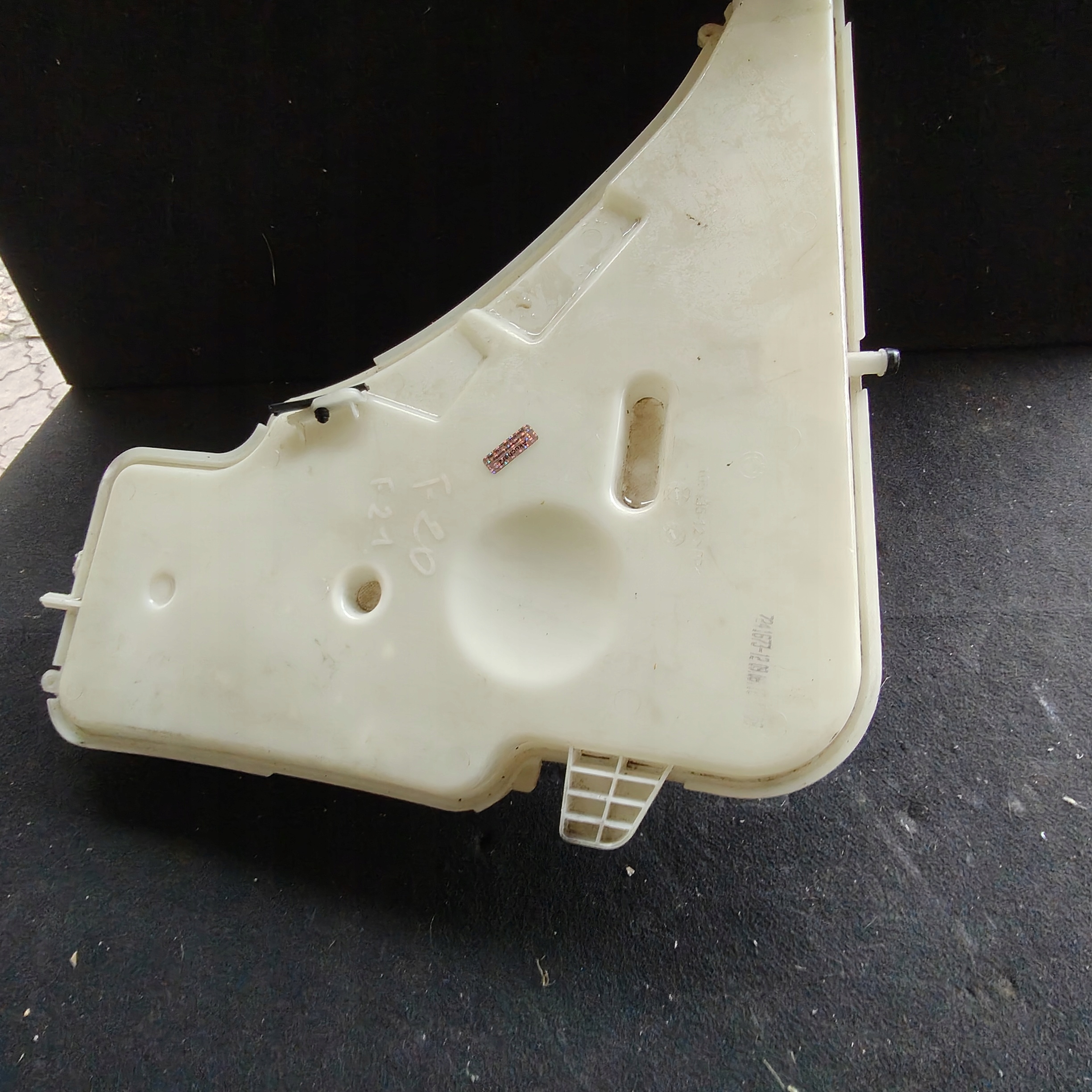 washer fluid tank BMW 10543512 F20
