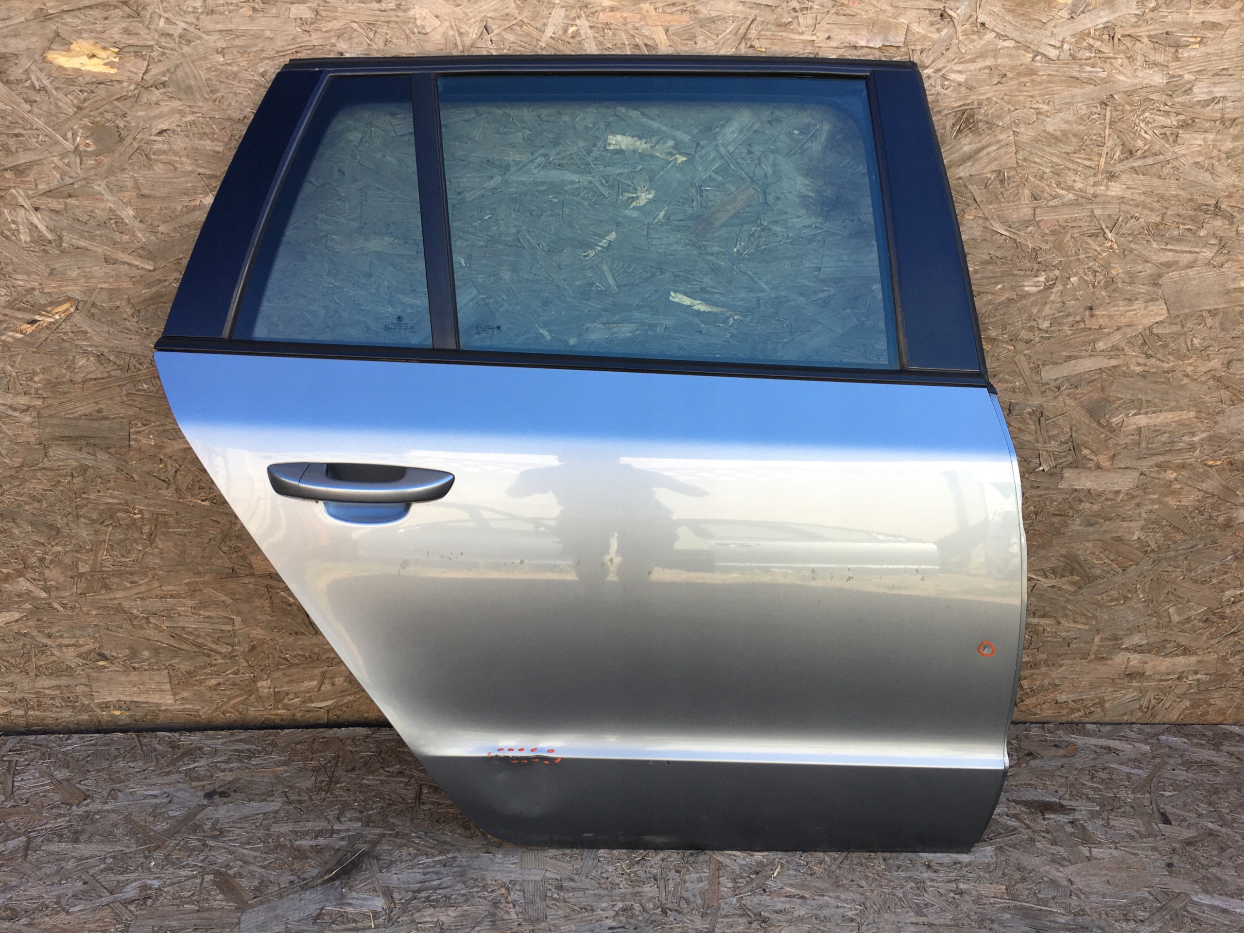 DRZWI TYŁ PRAWE SKODA SUPERB II KOMBI