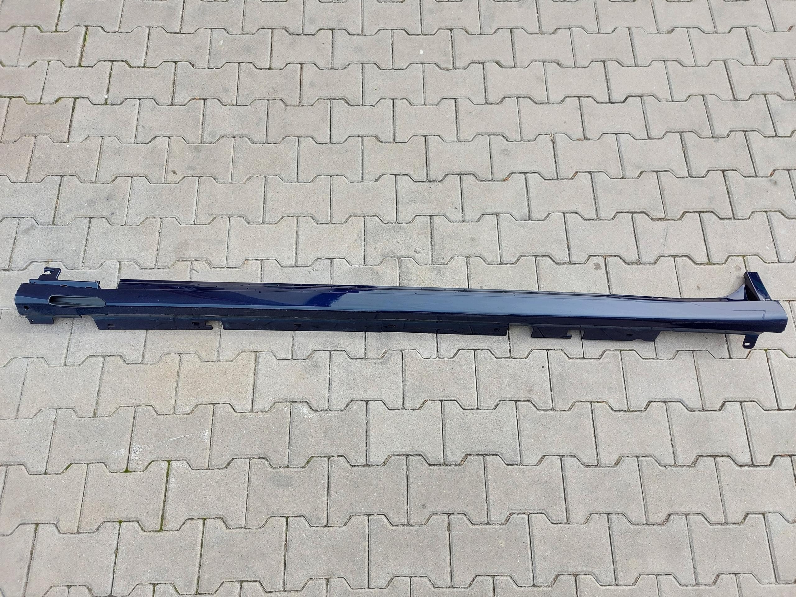 BMW G02 X4 M40i 2023 moulding cap threshold left 139605