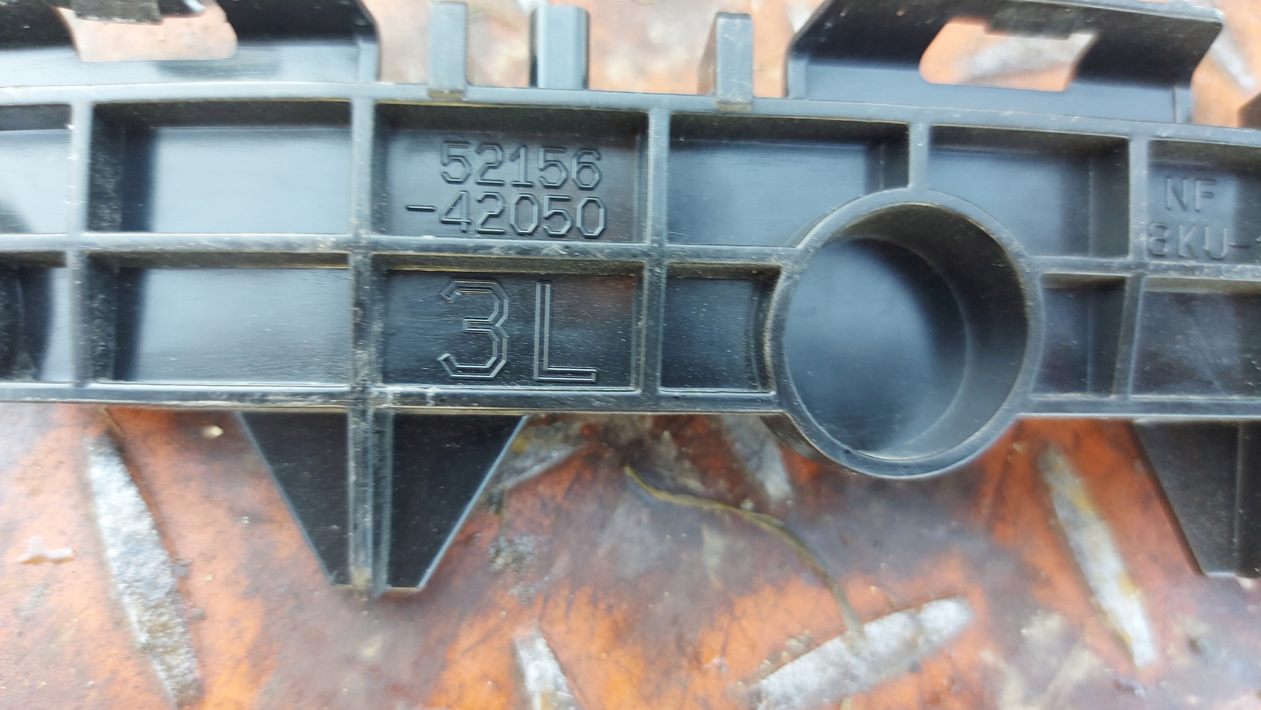 bumper bracket left rear part TOYOTA RAV4 V 18