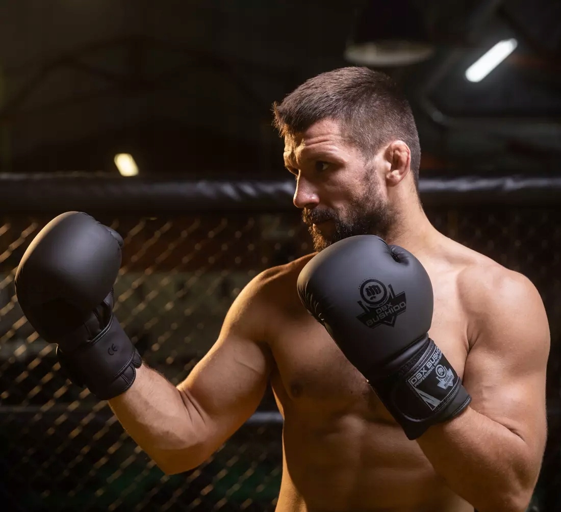 RĘKAWICE BOKSERSKIE SPARINGOWE CZARNE MATOWE BLACK MASTER BUSHIDO 10 OZ Stan opakowania oryginalne