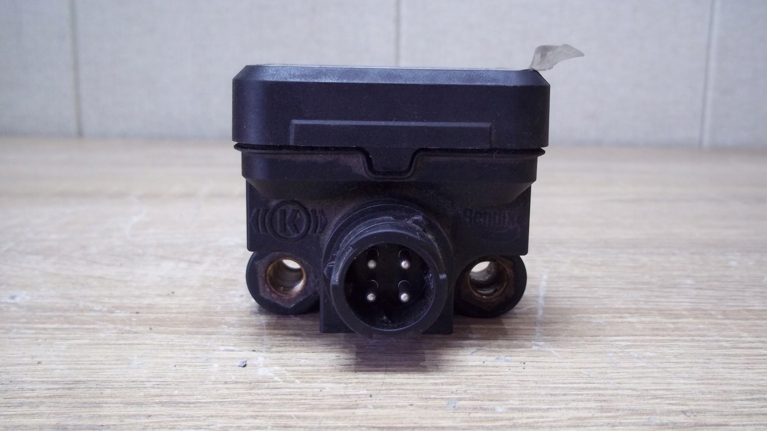 K020568N07 - ДАТЧИК ESP RENAULT T RANGE VOLVO FH4 21167238