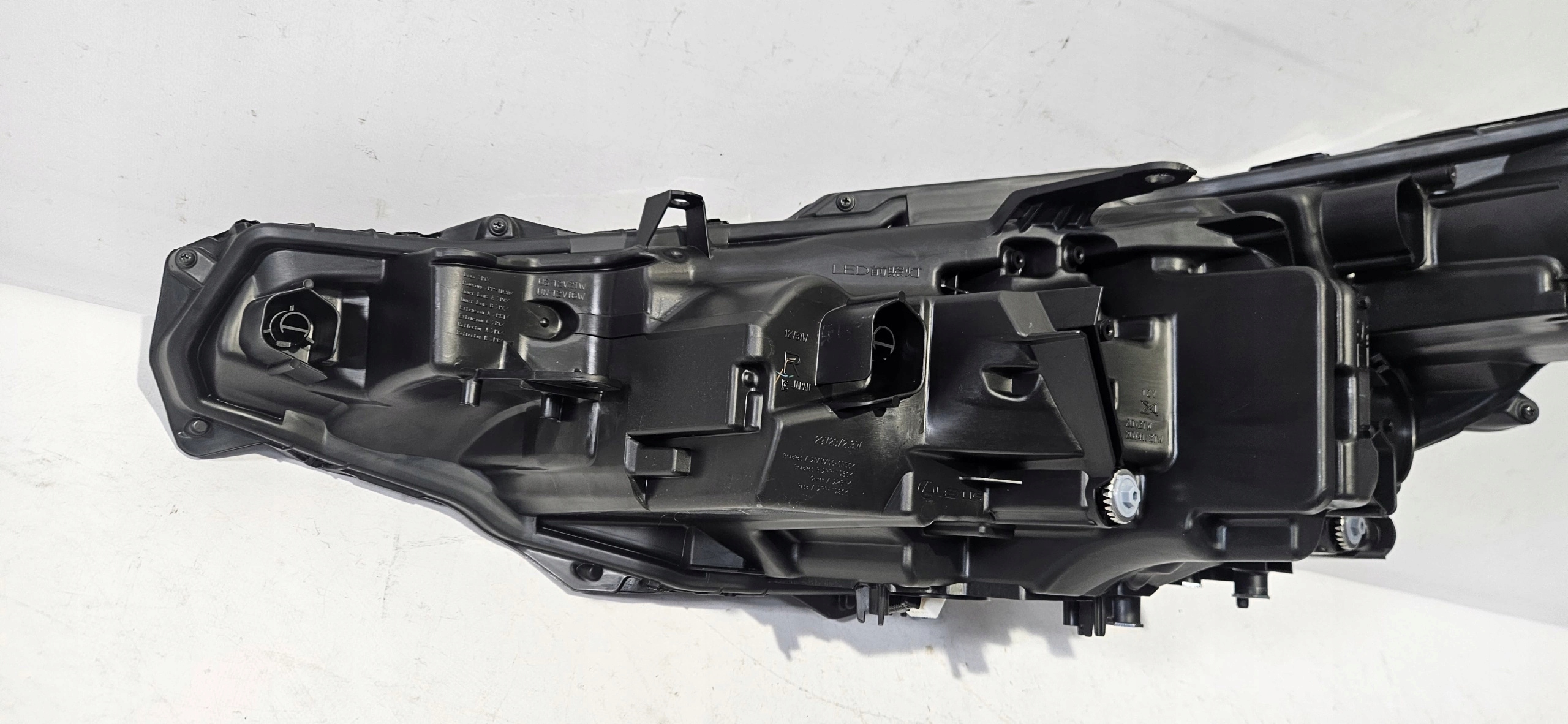 světlo pravý předek FULL LED LEXUS NX II 21- originál