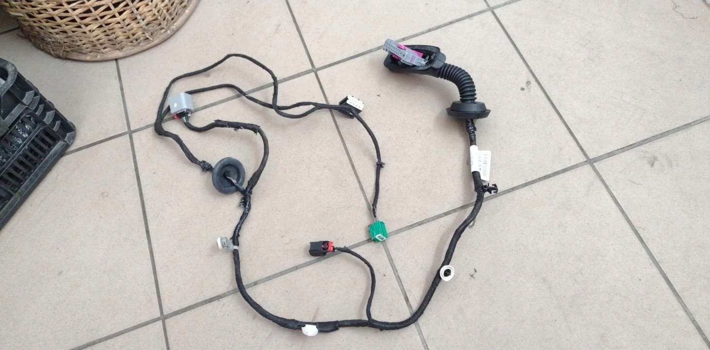 WIĄZKA INSTALACJA DRZWI TYŁ OPEL INSIGNIA B 2018r Numer katalogowy części 39153167 39153158