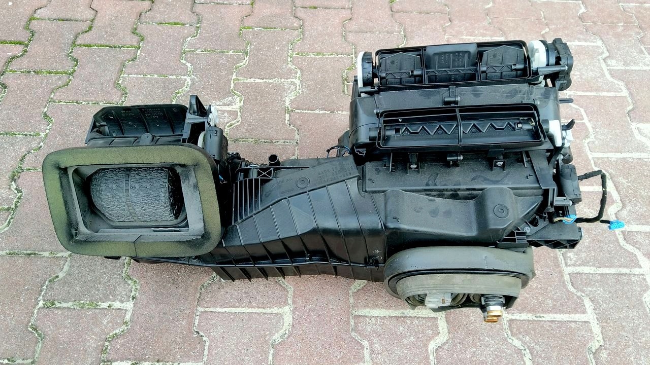 3T1820003M - ТЕПЛОВЕНТИЛЯТОР SKODA SUPERB II 08-13