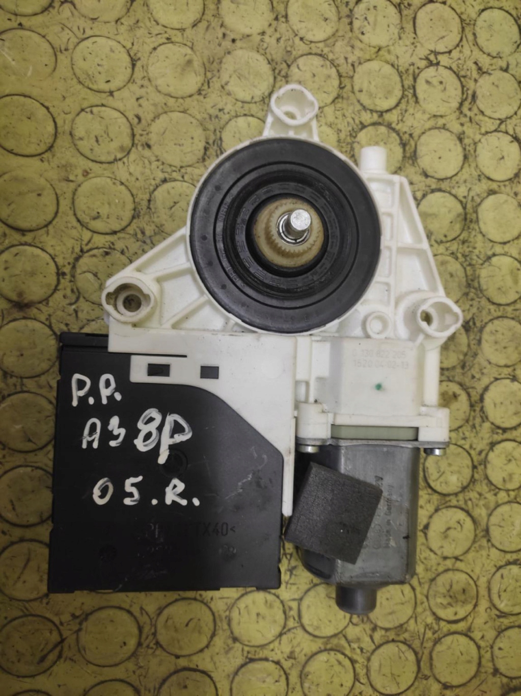 AUDI A3 8P mini motor windows right front 8P0959802A