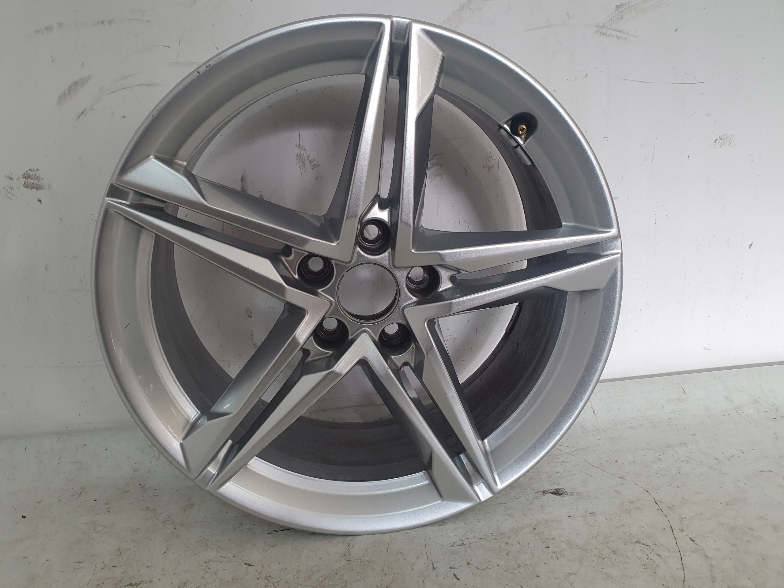 disk hliníkový Audi OE 8W0601025HM 8.0" x 18" 5x112 ET40