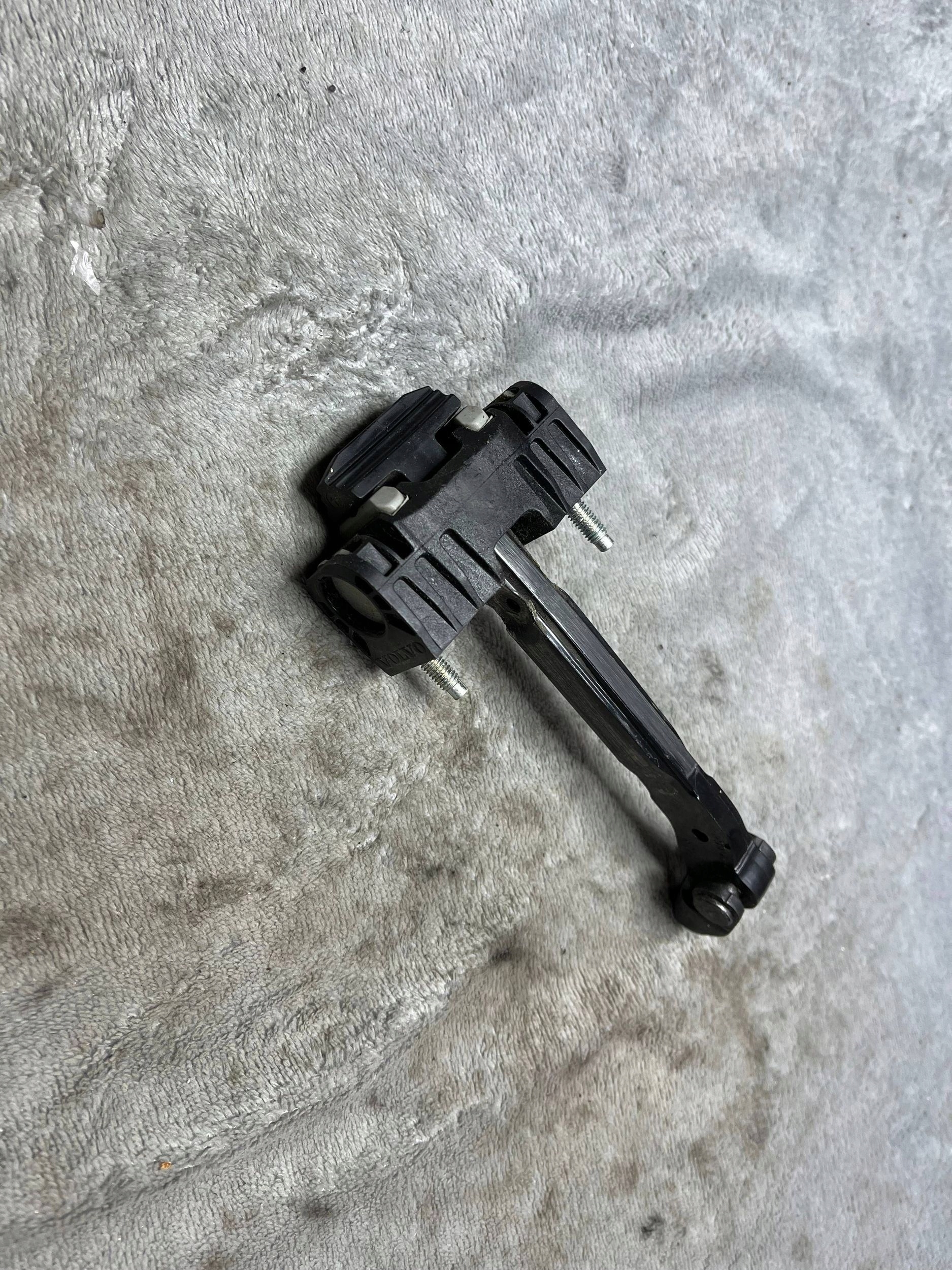 VOLVO V70 limiter door rear part 31298467 !J