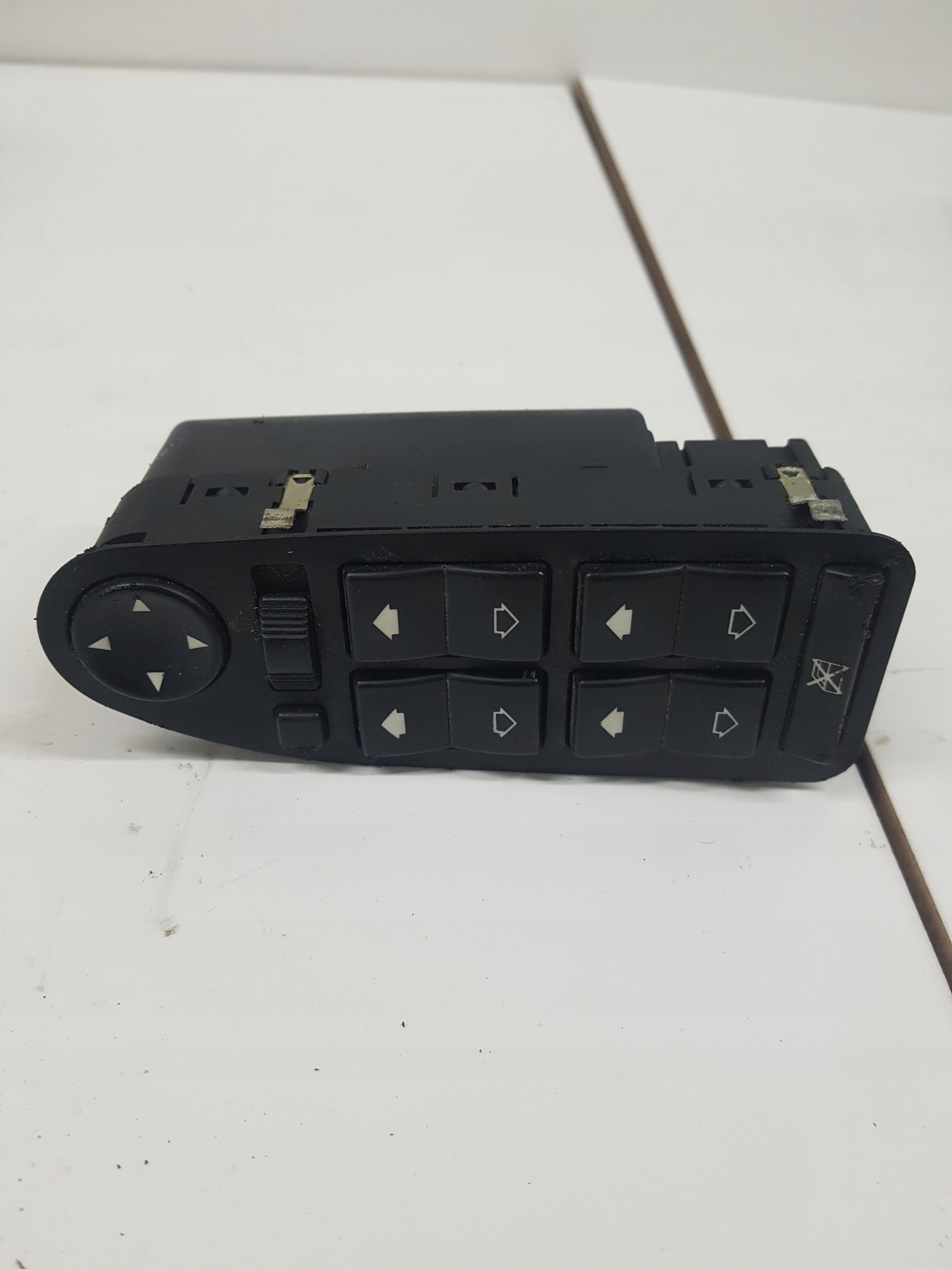 control panel of the window driver´s BMW E39 6904301