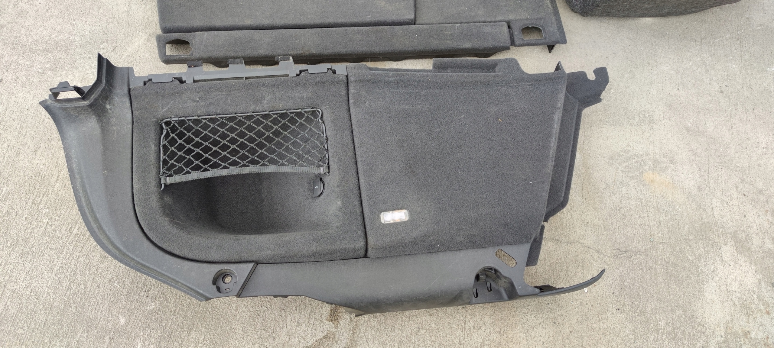 BOCZEK PODŁOGA KOMPLET AUDI A4 B8 AVANT Typ samochodu Samochody osobowe