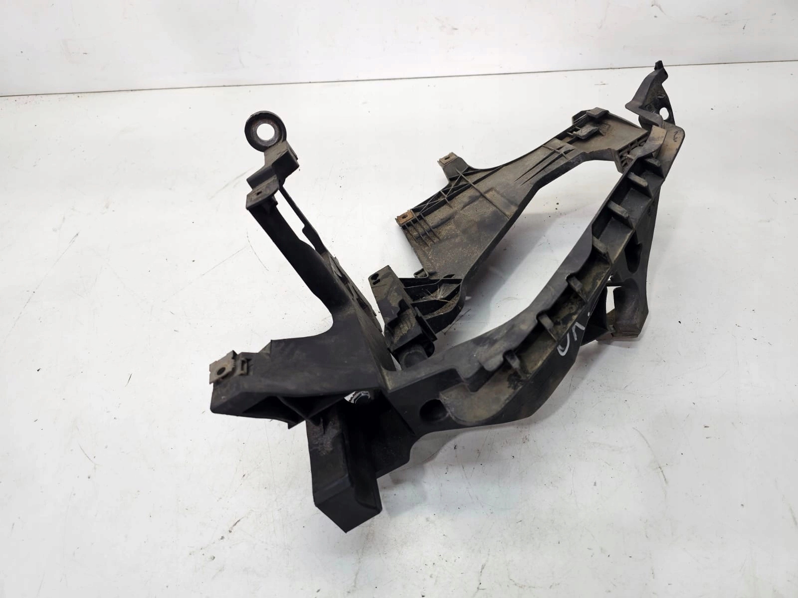 support REFLEKTORA left AUDI A4 B8 LIFT 8K0805607B OK