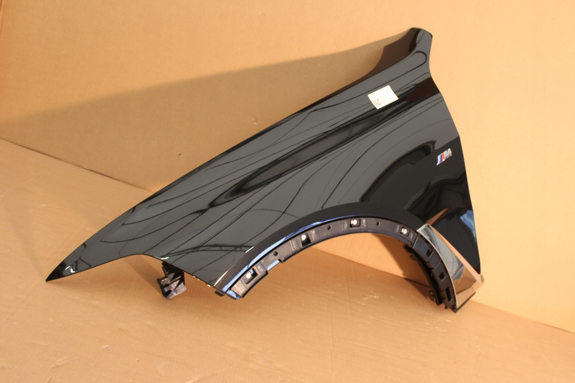 Błotnik przedni lewy BMW X7 G07 LCI LIFT M-PAKIET KOLOR 475 Strona zabudowy przód - lewa