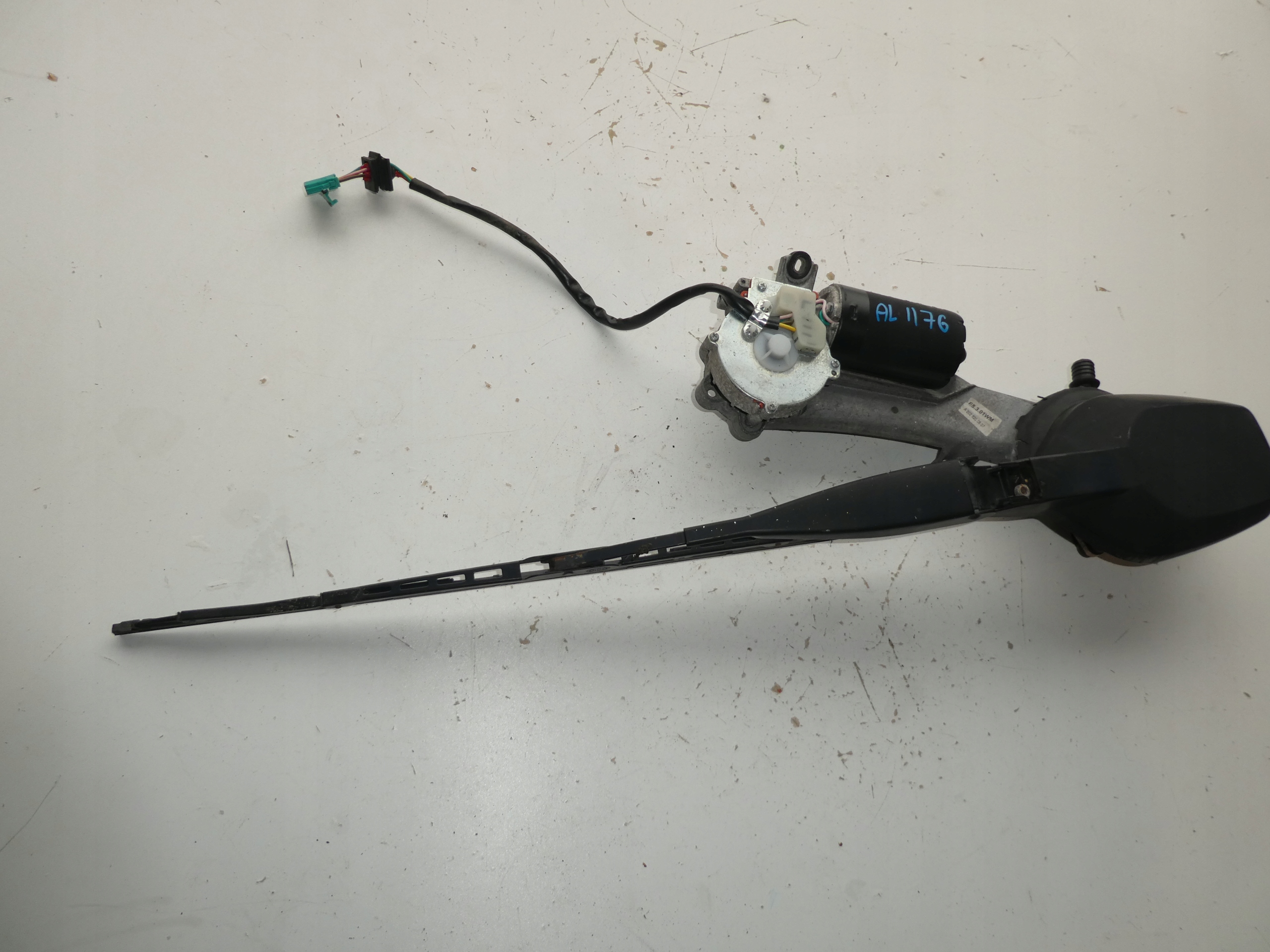 MERCEDES W210 arm wiper front A2028200607