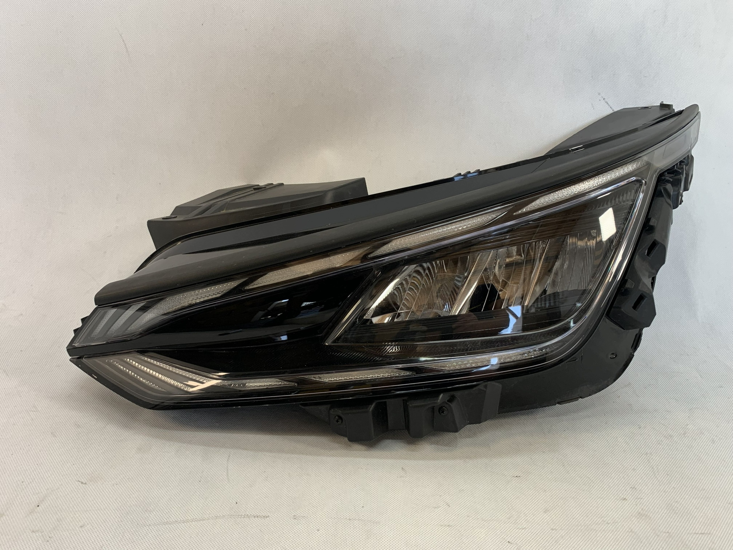 light left front Kia EV6 20-24r 92101-CV0 07.26