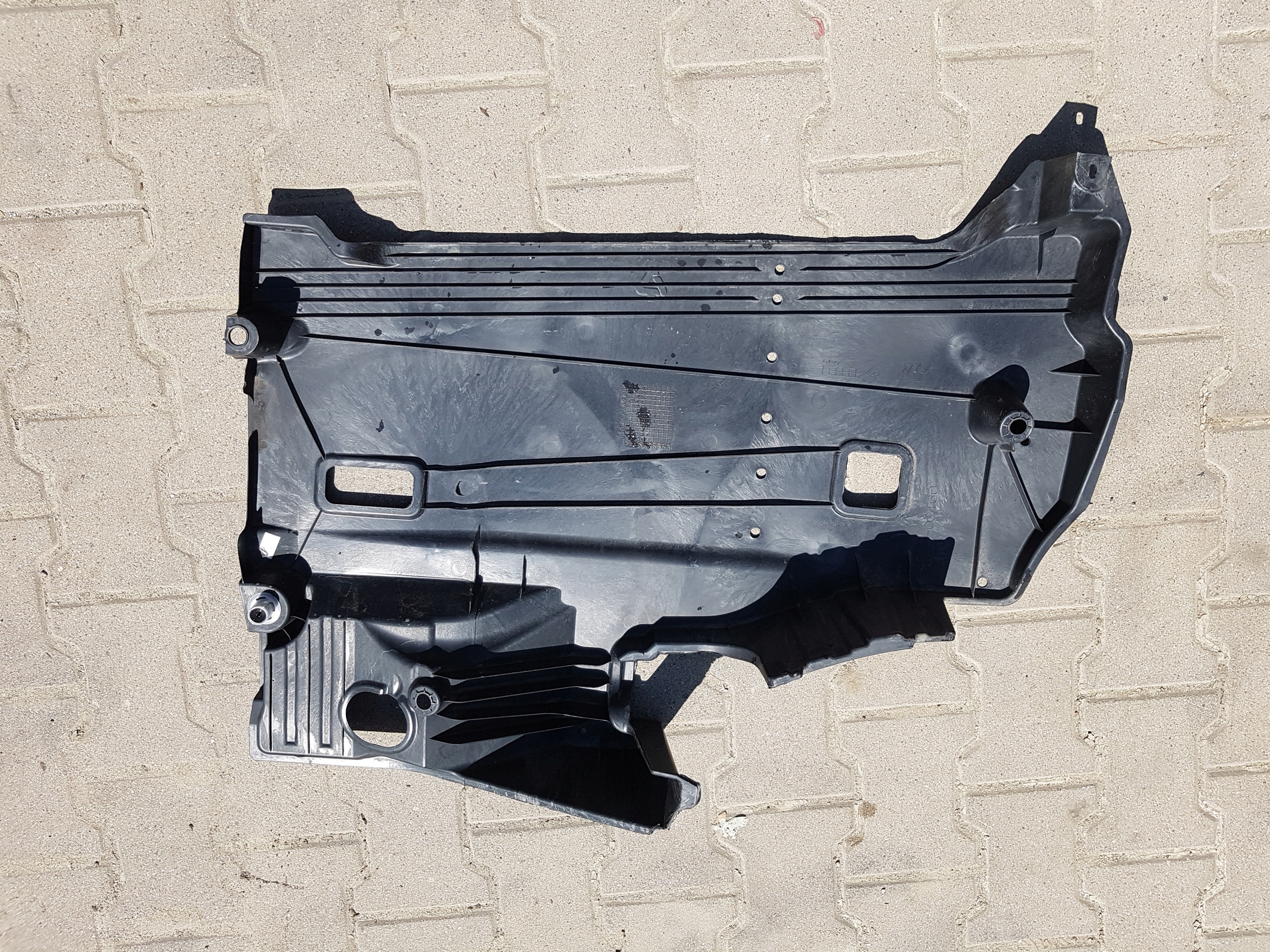 TOYOTA COROLLA E21 cover chassis 57628-02160