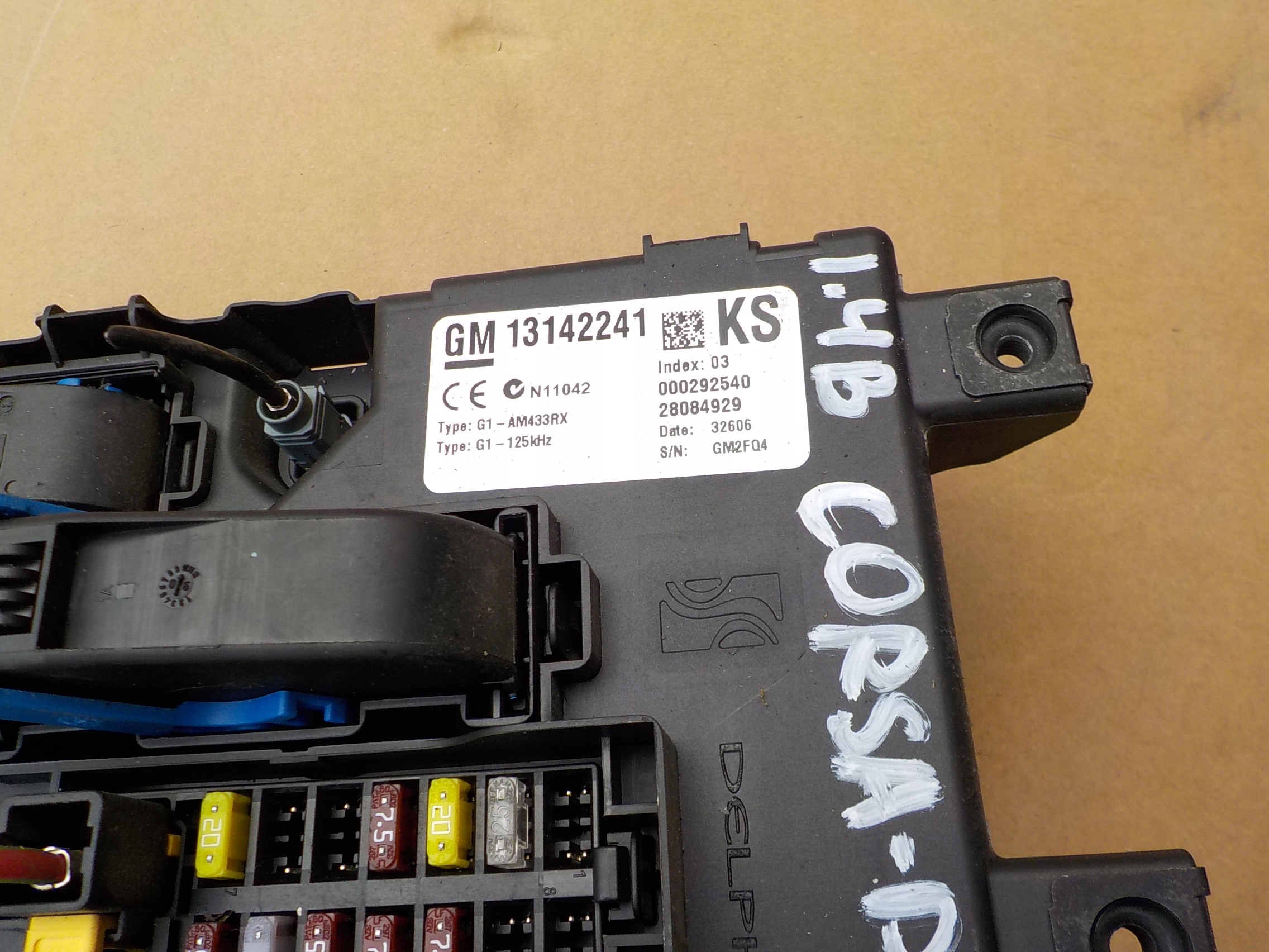 Module fusibles opel corsa d 1,4 16v 13142241