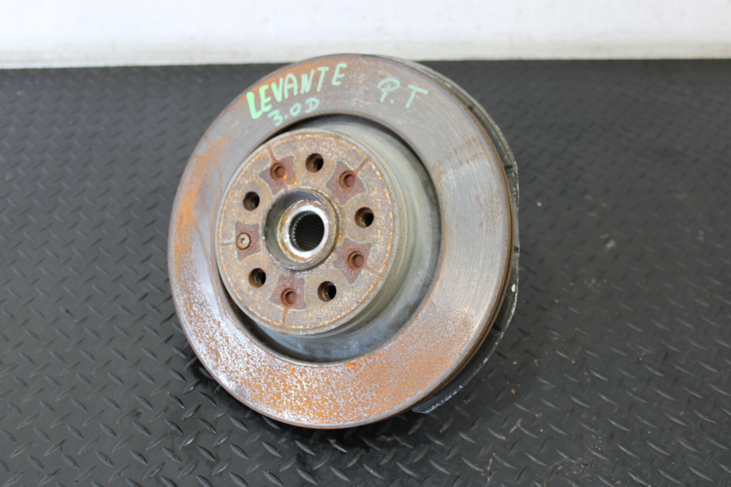 swing right rear part MASERATI LEVANTE M161