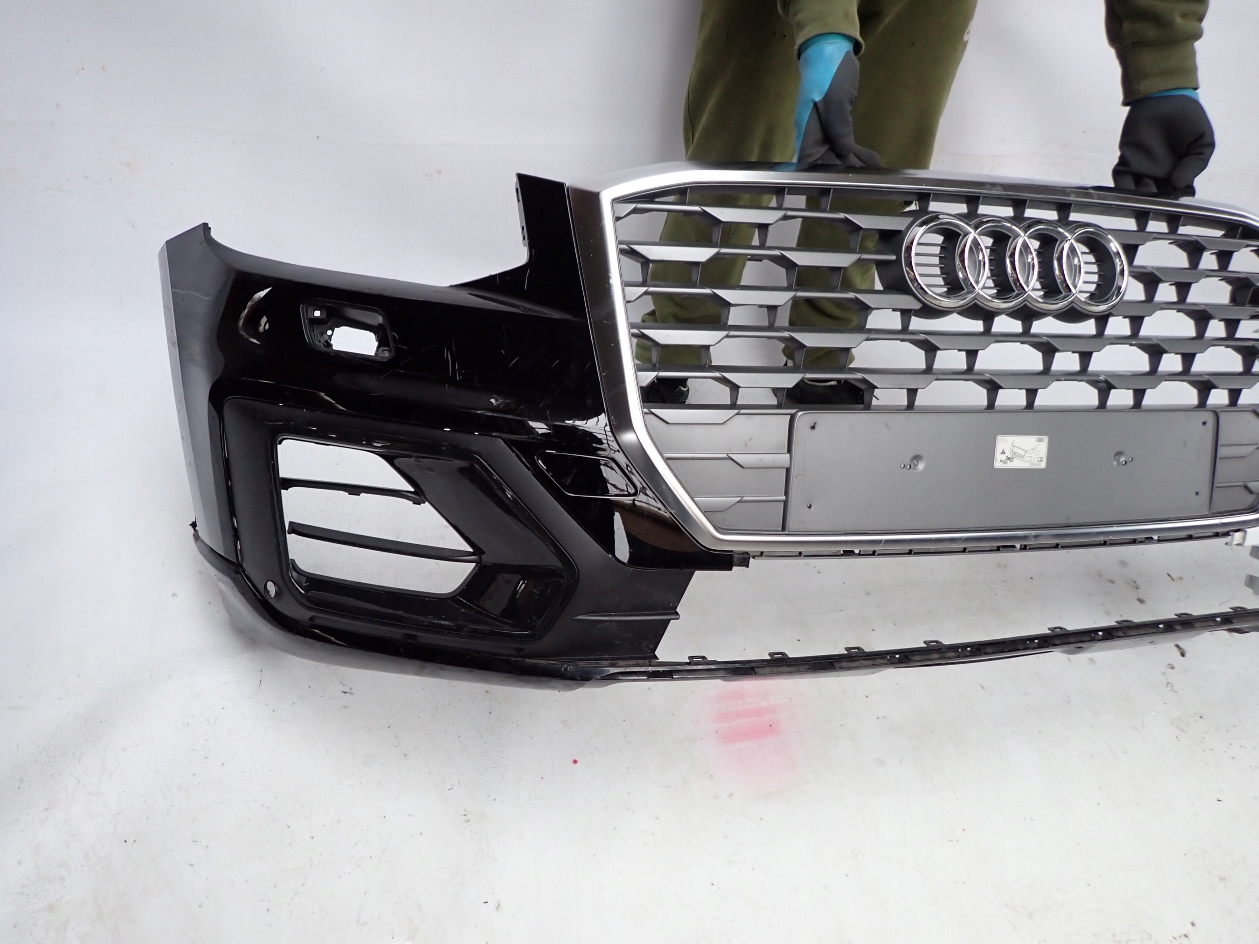 AUDI Q2 81A 16- bumper front front grill PDC washers