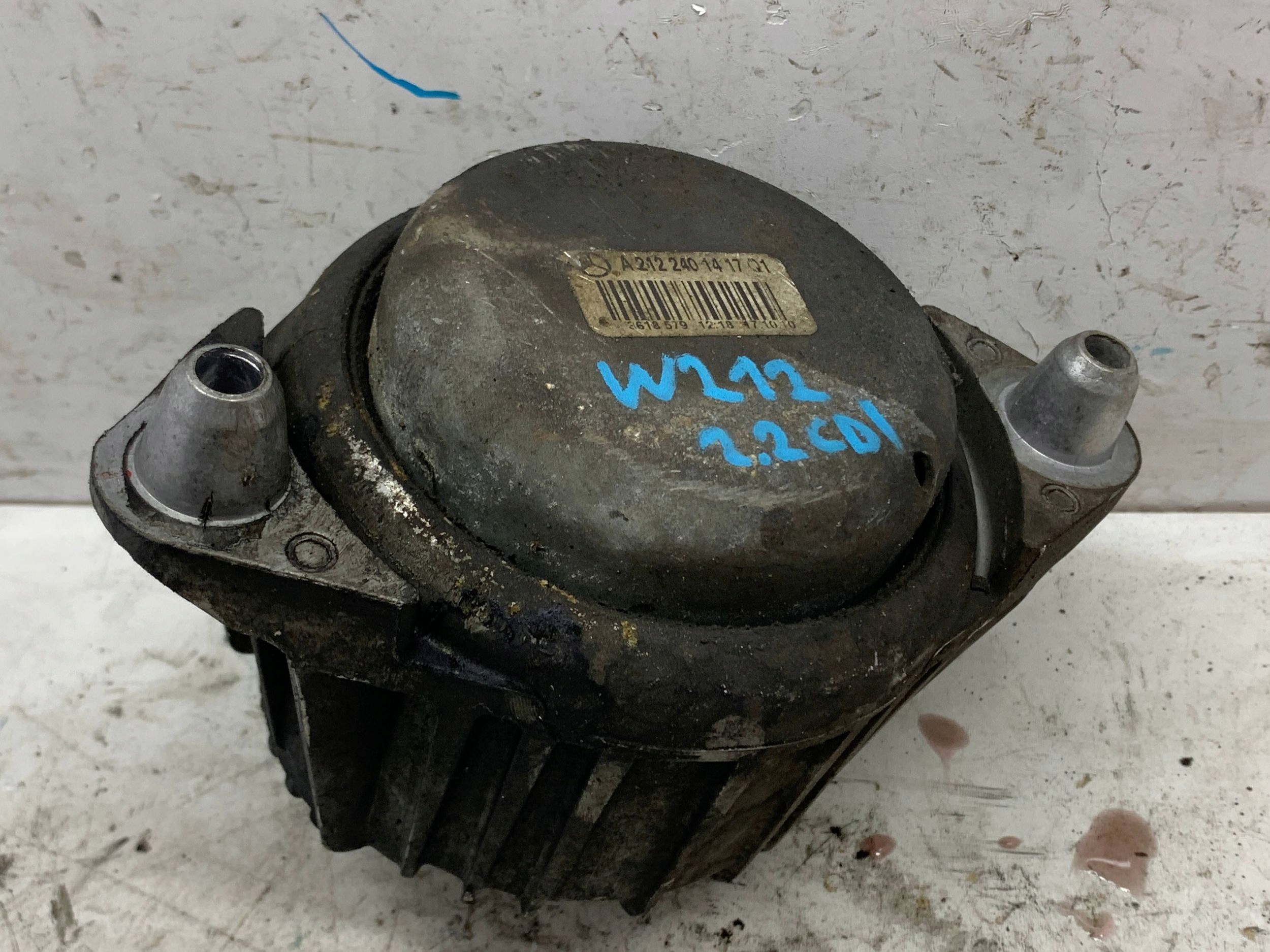 engine mount A2122401417 MERCEDES W212 (2009-2012) 2.2 CDI