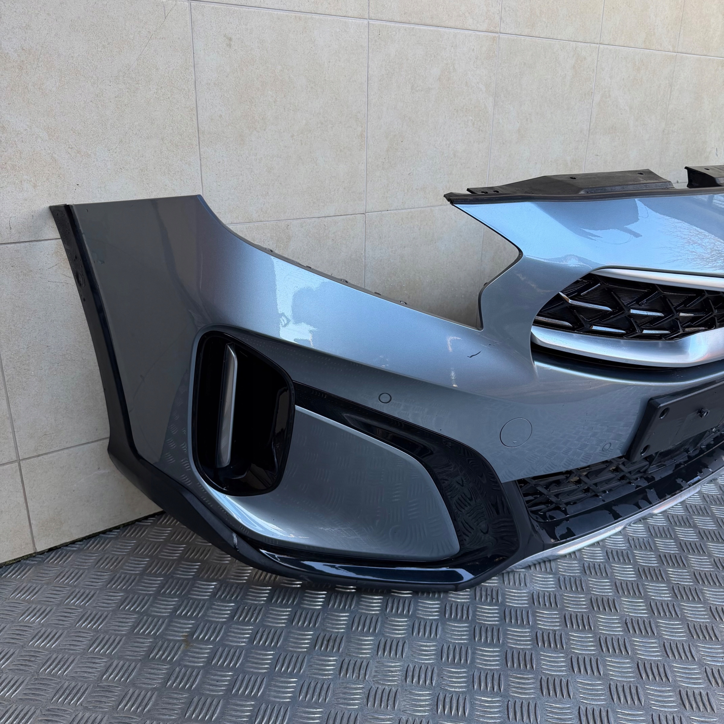 front bumper complete KIA XCEED spoiler-IN HYBRID 2022 ROK 4 PDC