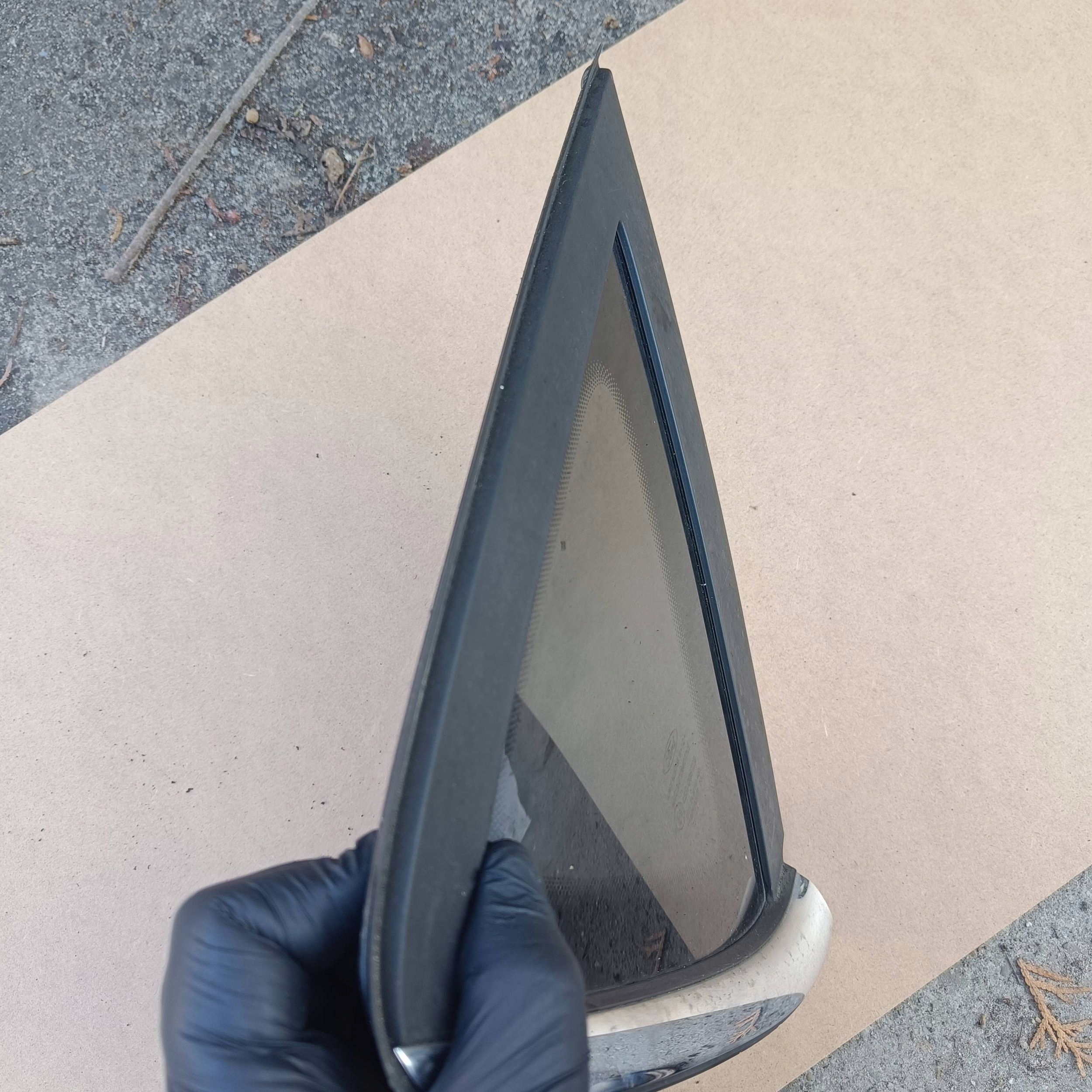Ford Fiesta MK7 LIFT 2016 window side rear bodywork right