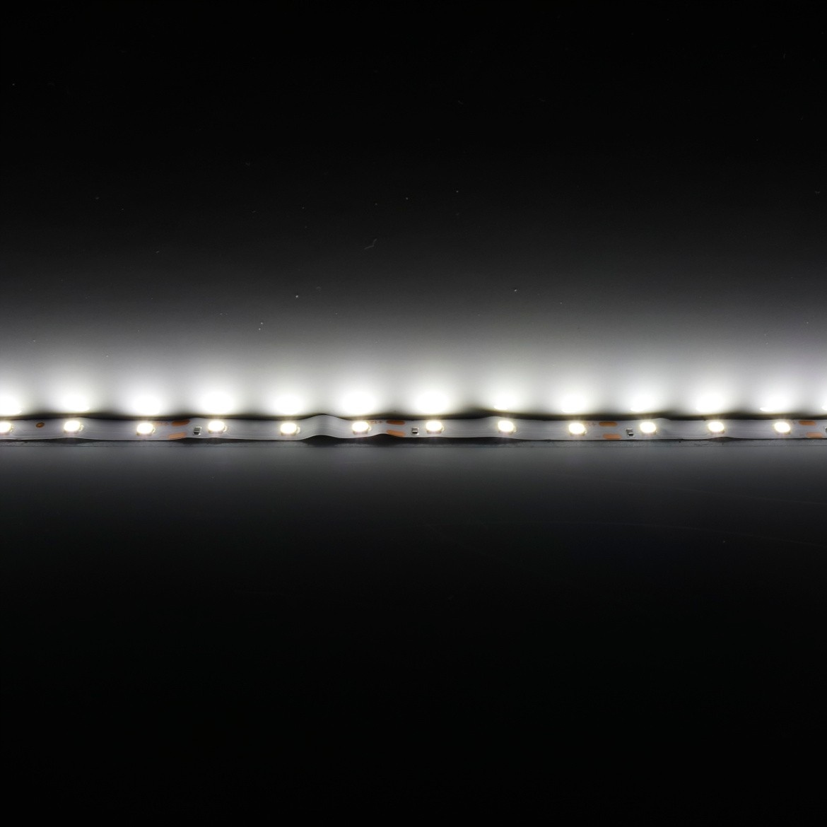 Zestaw LED taśma biała naturalna 60D zasilaczem 5m Moc 25 W