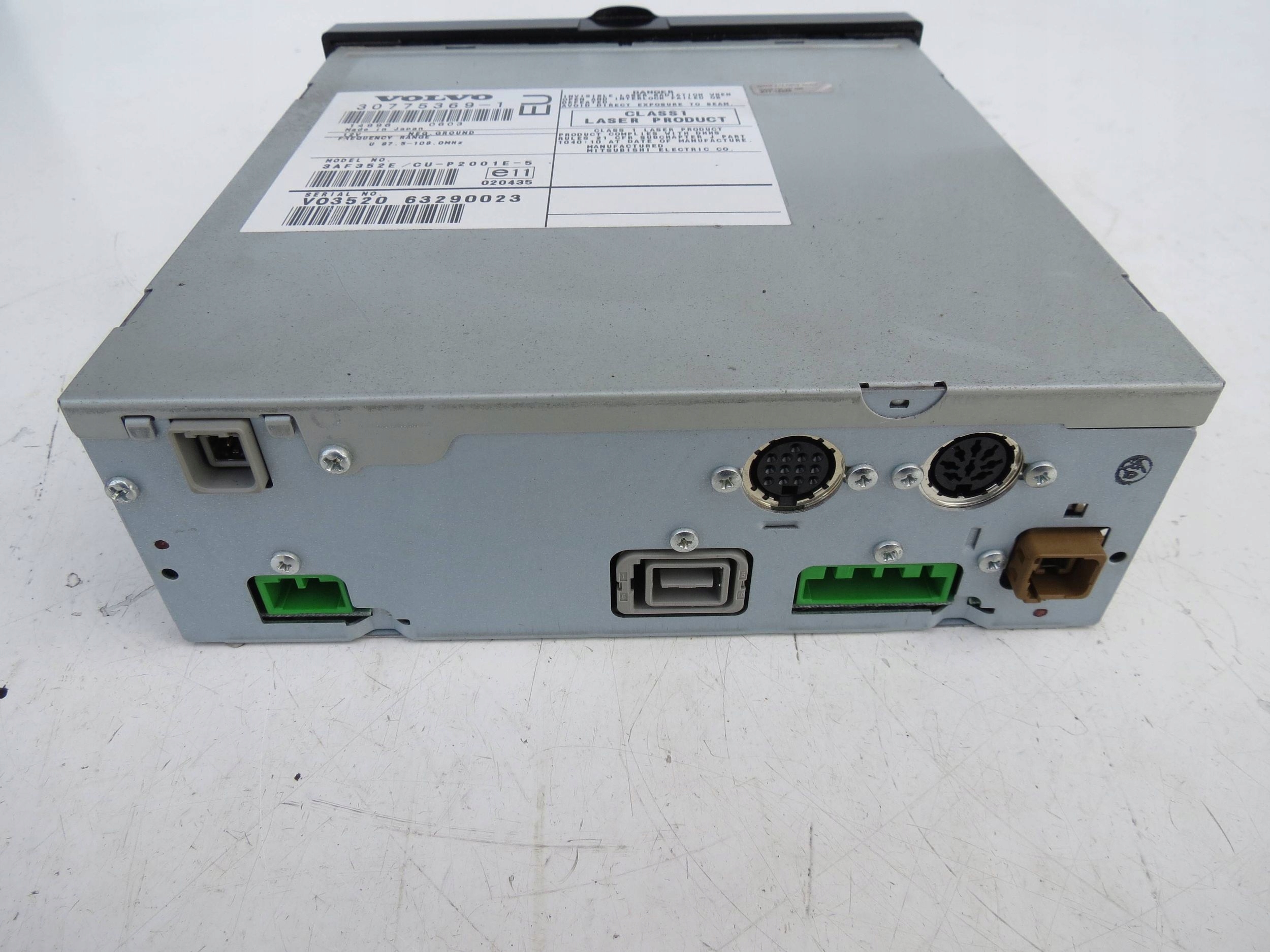 CD player VOLVO XC70 II AWD 2.4D 185KM 2000-2007r 307753691