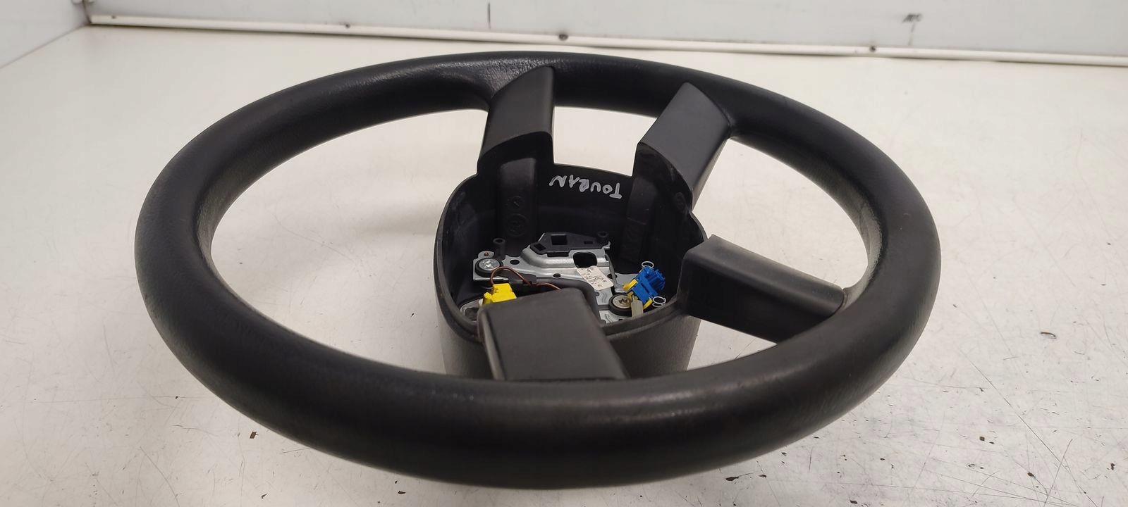 steering wheel, VW Touran and