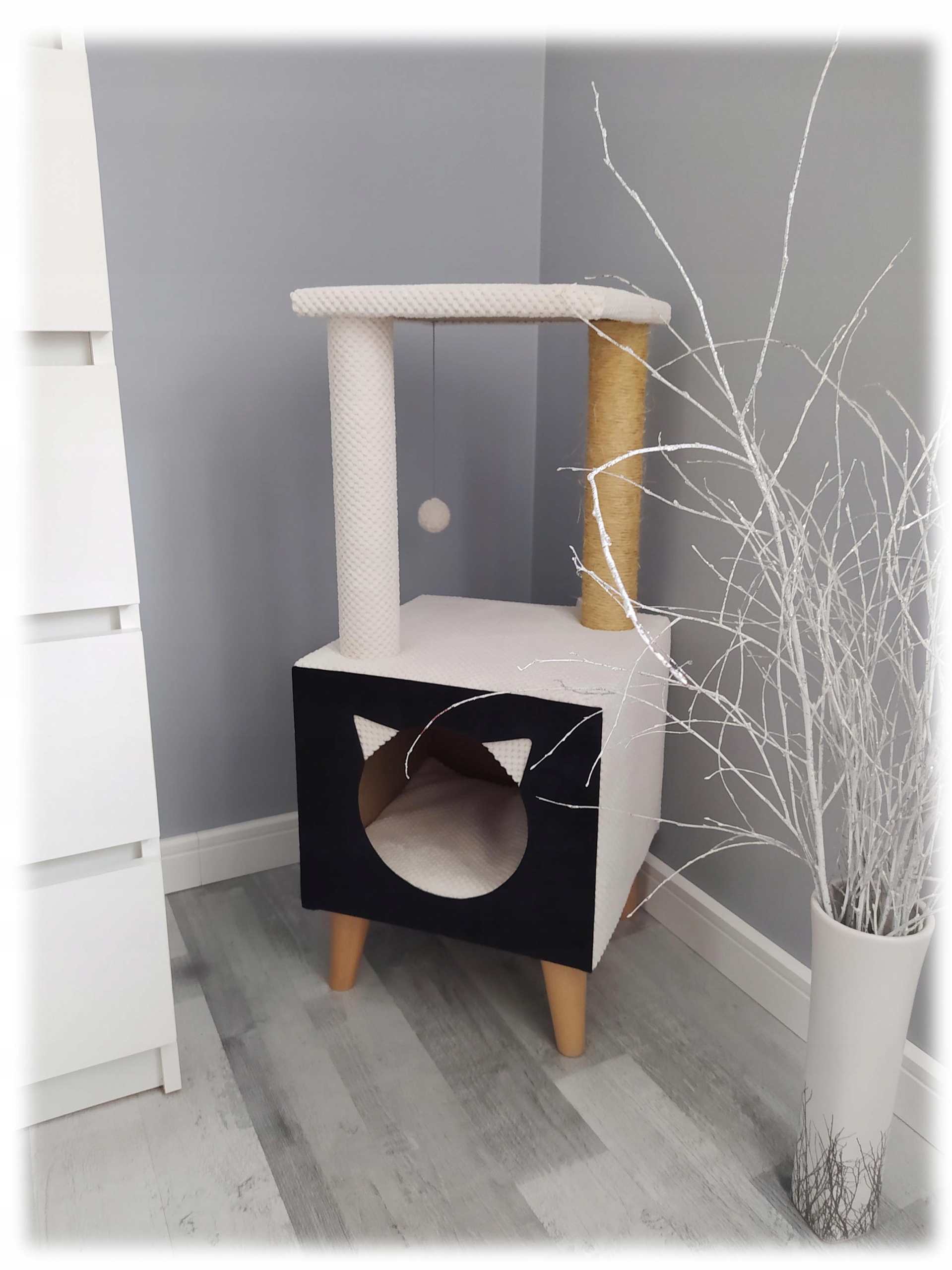 Škrabadlo Pro Kočky Pelíšek Moderní Nožky Buk