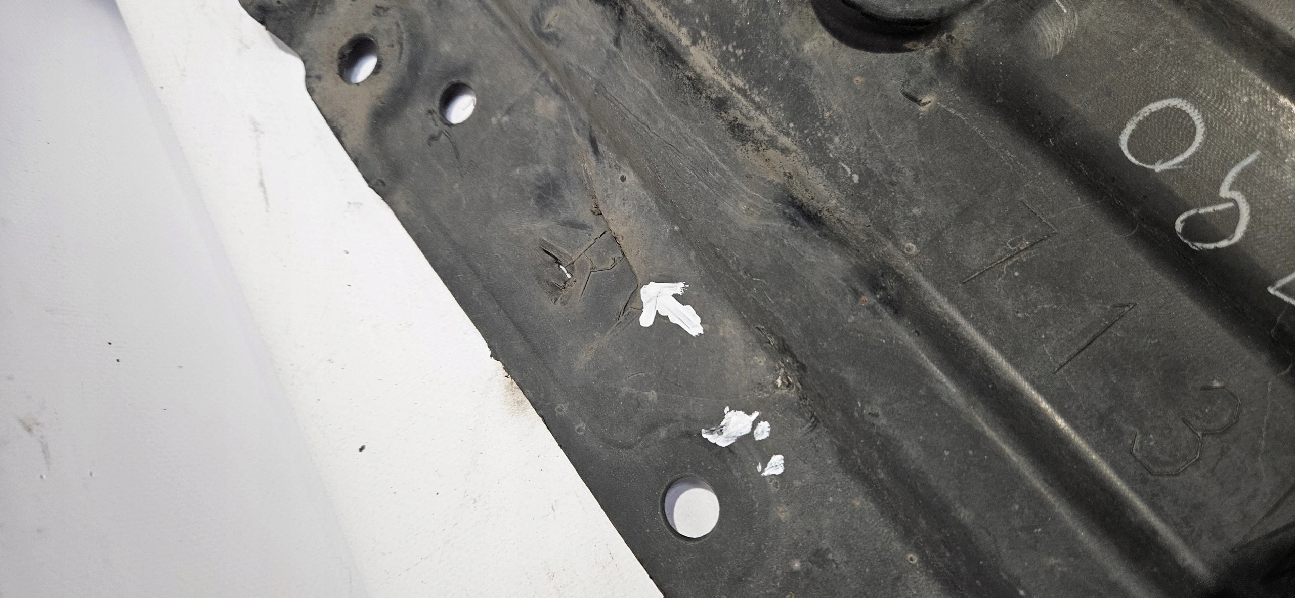mudguard left front TOYOTA COROLLA E21 HB KOMBI 19
