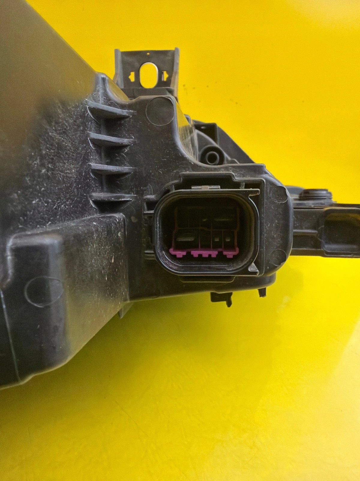 light right Audi Q8 RSQ8 Matrix 4M8941036