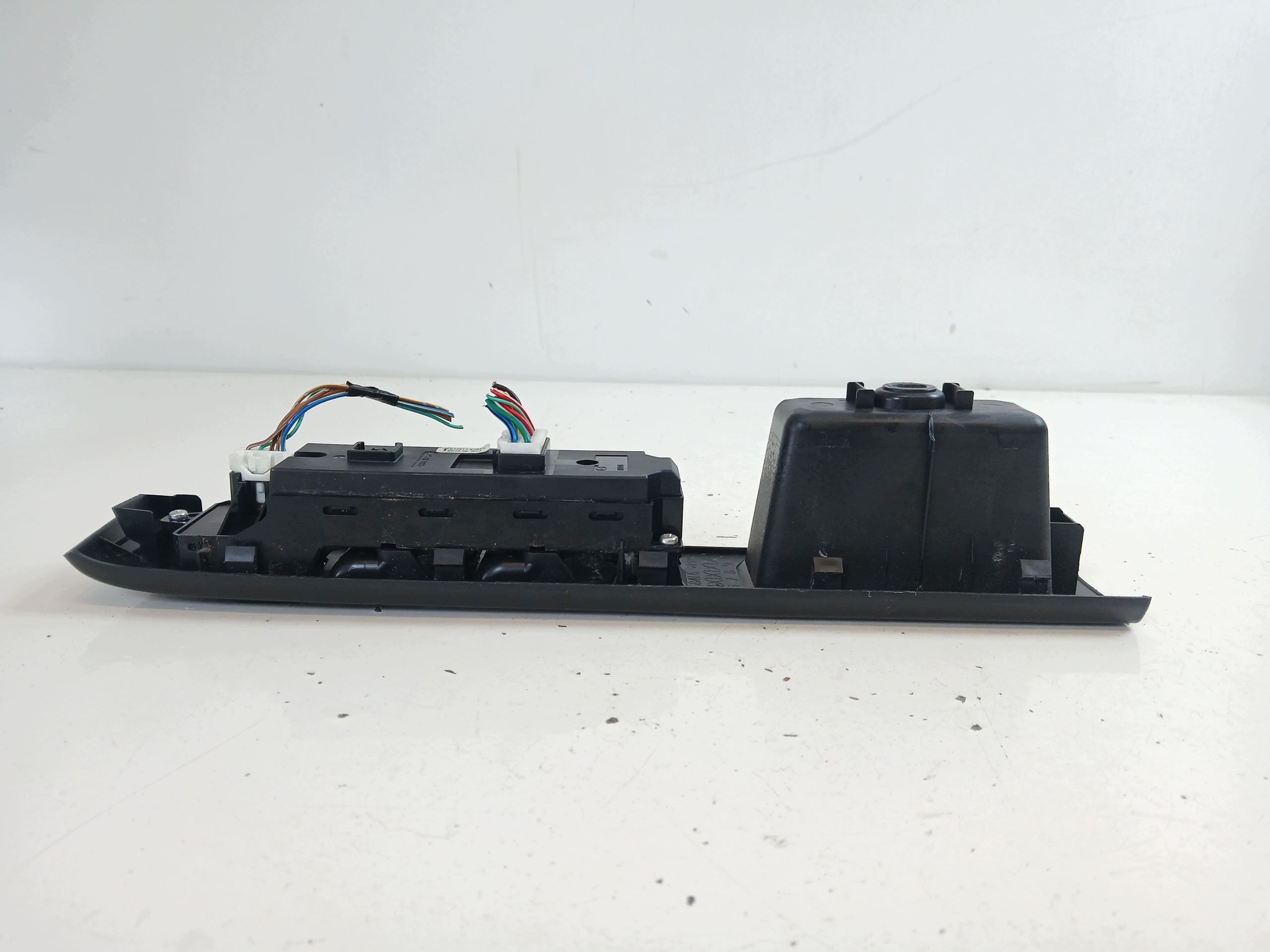 MAZDA 5 a CR PANEL okna levý předek CC64684L6D