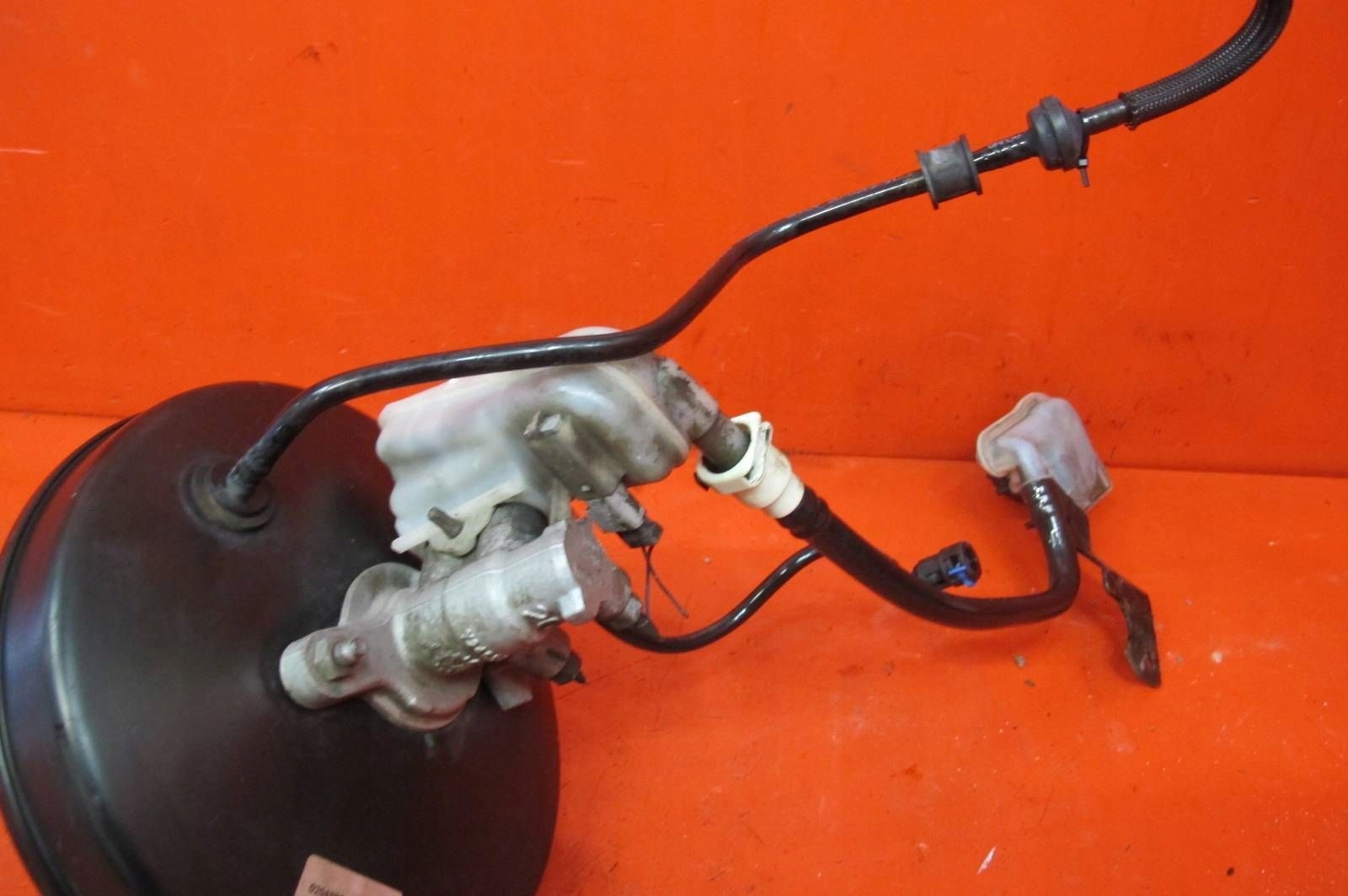 FORD TOURNEO COURIER 14- Servo bremsen Pumpe Behälter