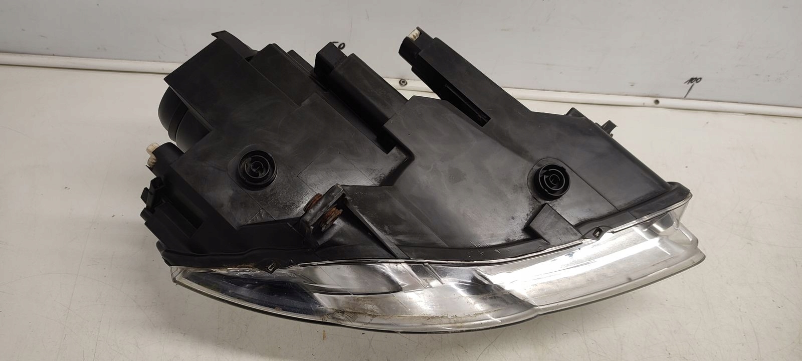 light front front left VW Passat B6 2,0 TDI kombi