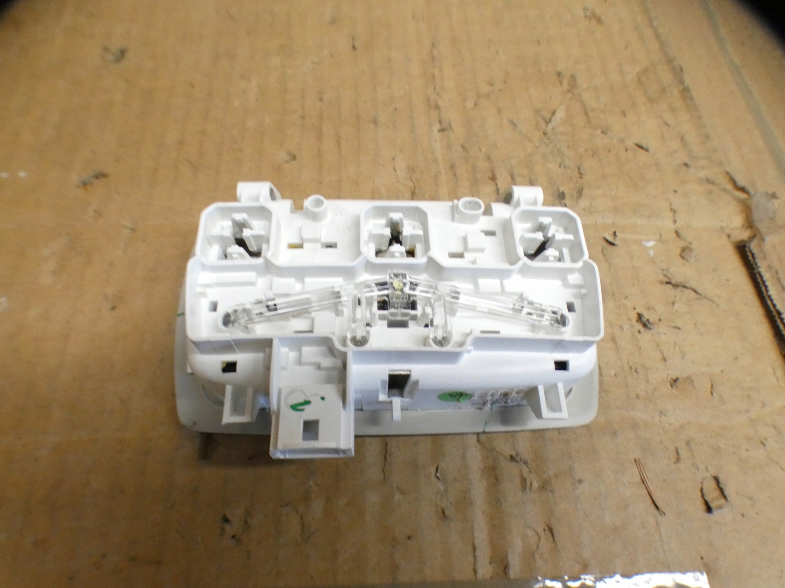 feu de toit cabine RENAULT MEGANE IV 264309166R