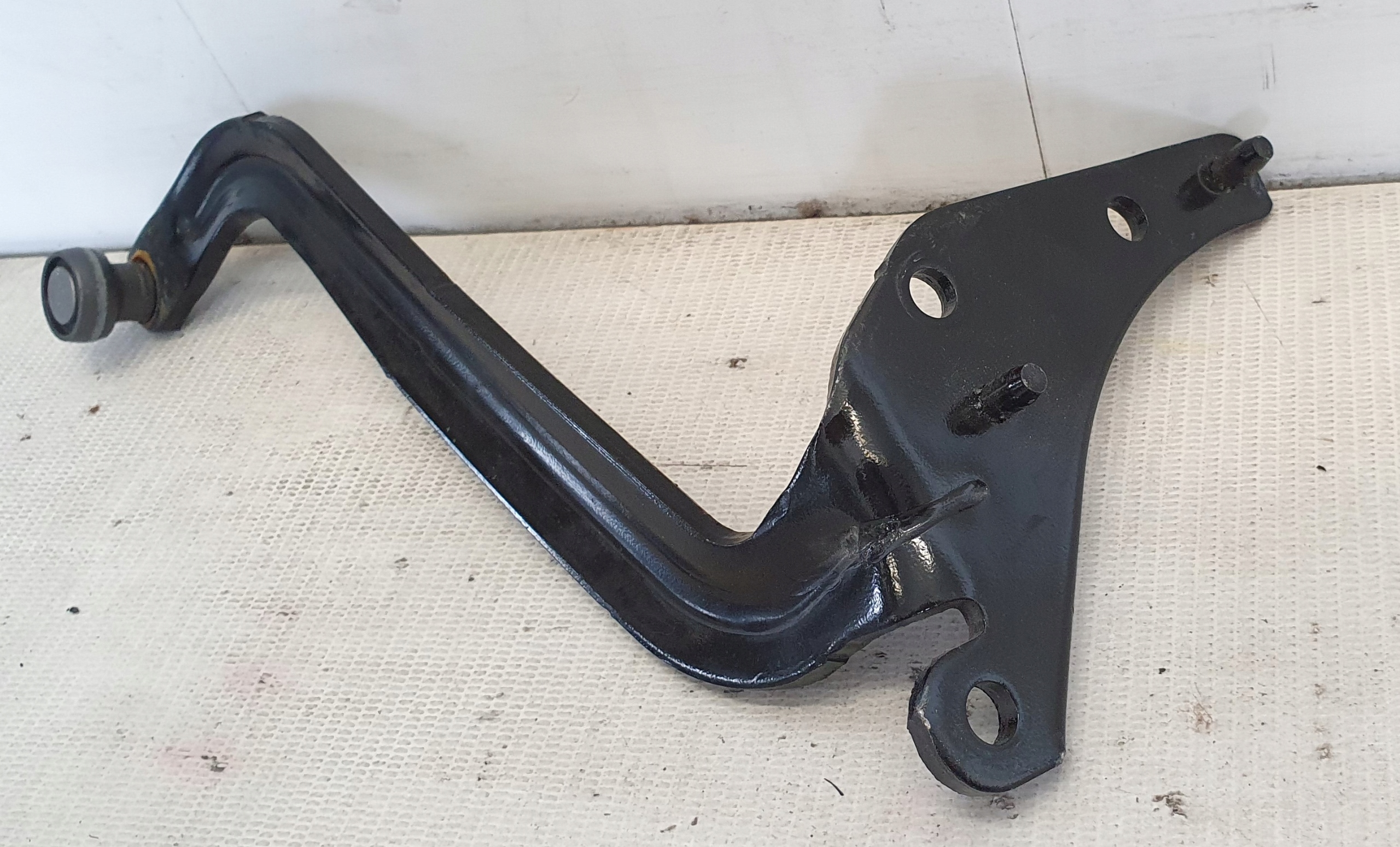 TOYOTA PROACE WOZEK ROLKA DRZWI PRZESUWNYCH ORG Car type Passenger cars Cargo vans