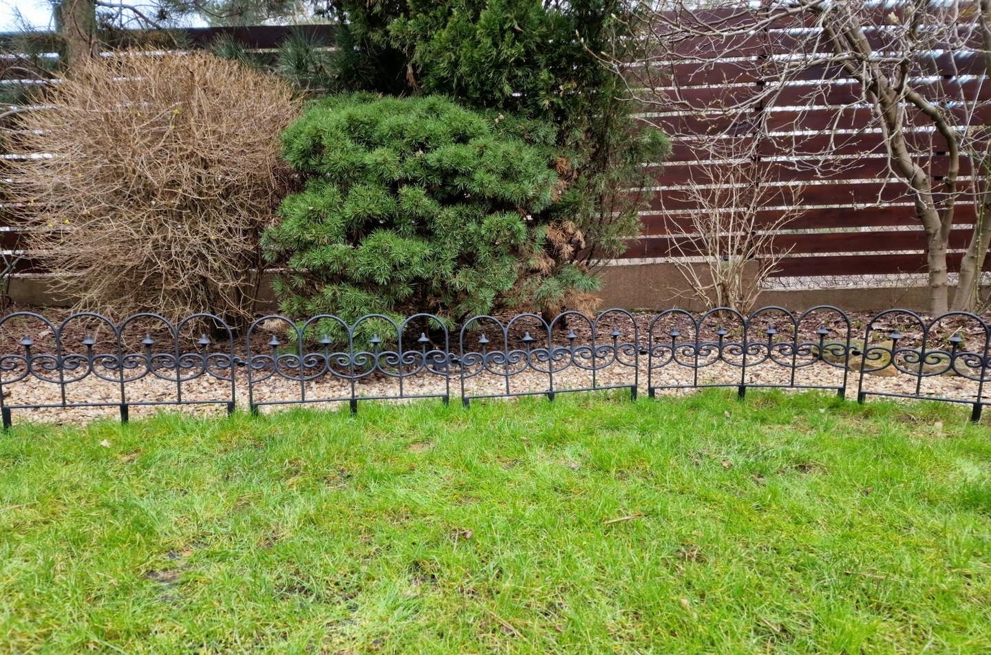 Dekoracyjny płotek ogrodowy palisada myśliwska 60x34 cm obrzeże ogrodu