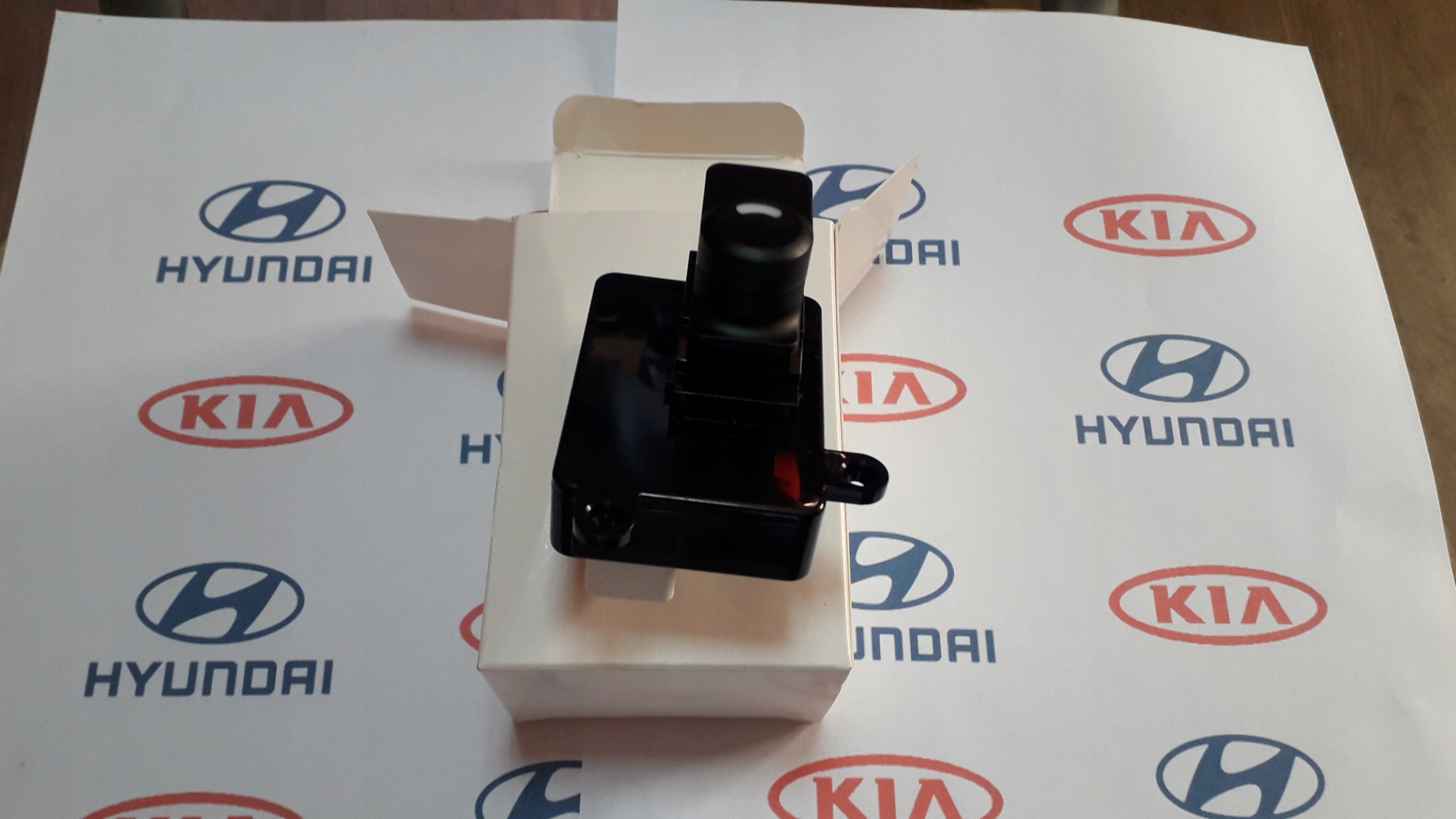 HYUNDAI I30 I PRZYCISK SZYBY PRAWY PRZÓD Producent części Inny