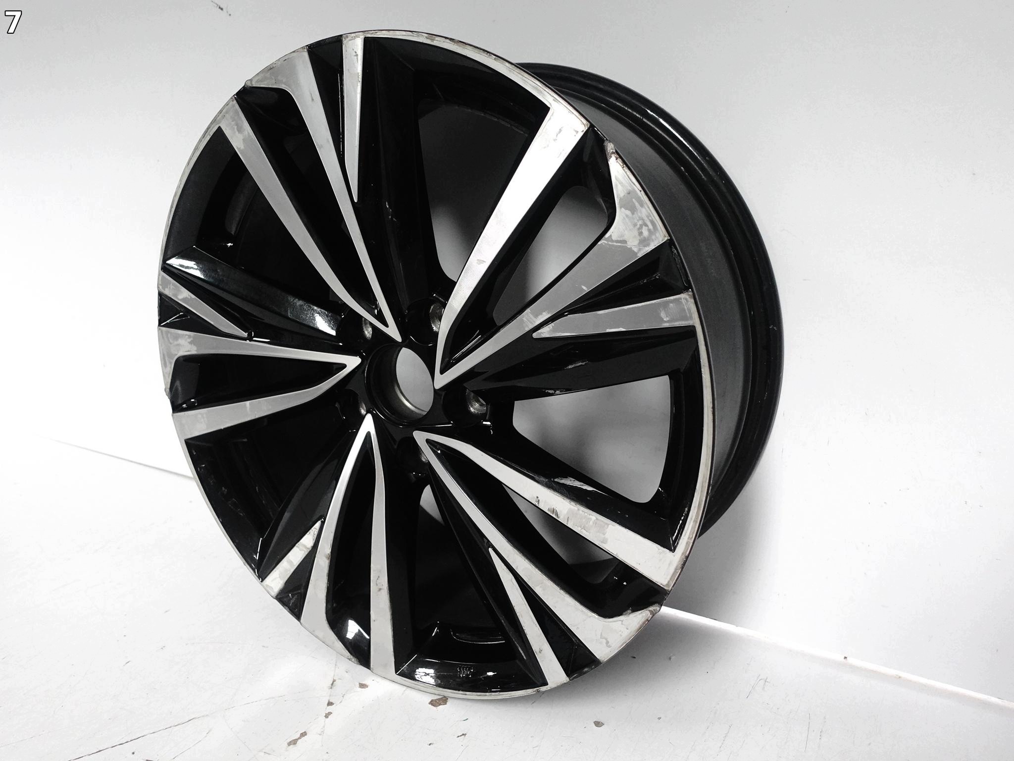 LEXUS LBX AY10 23- disk hliníkový disk 7Jx18 ET40 5x114,3