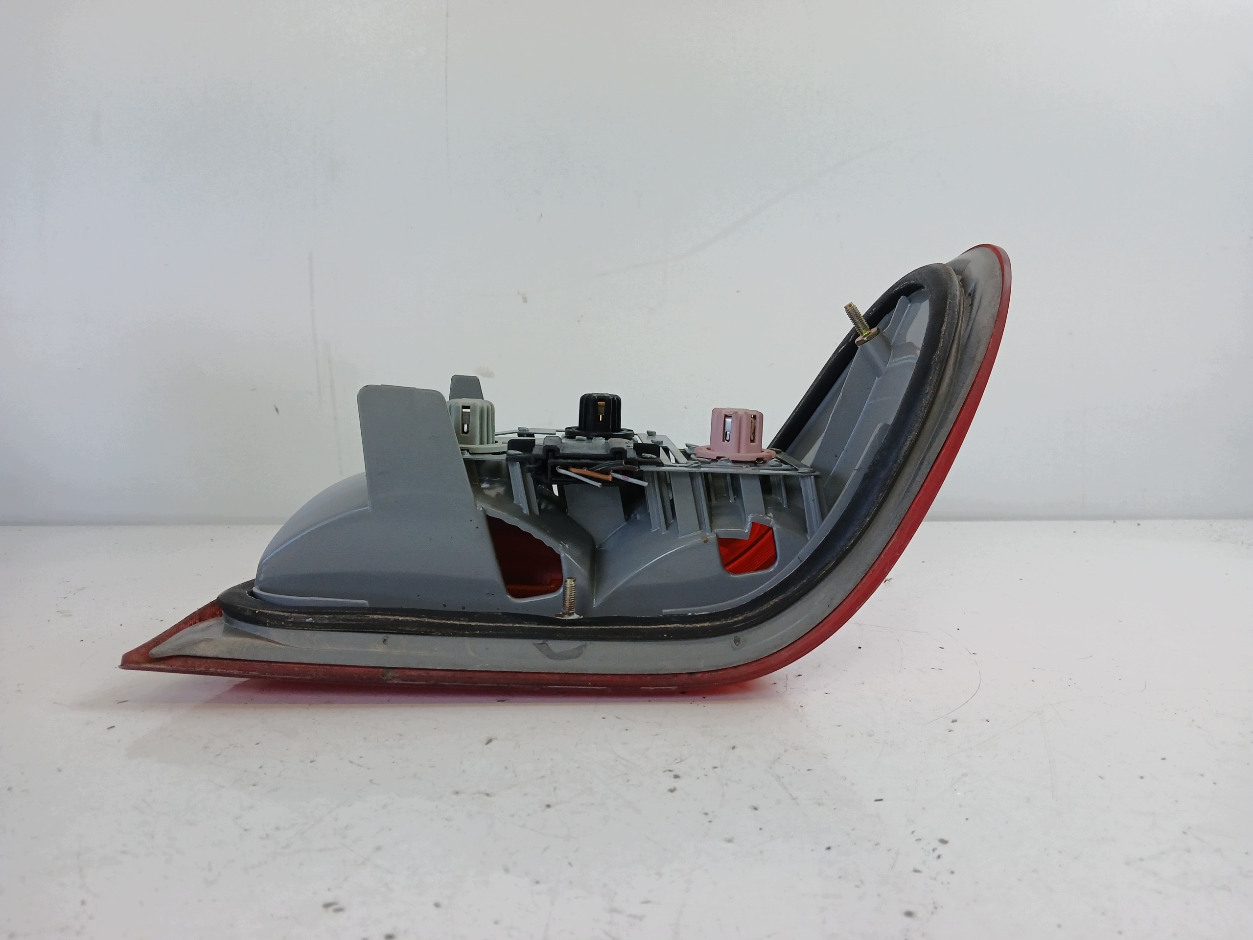 MERCEDES W210 light left rear part A2108204364