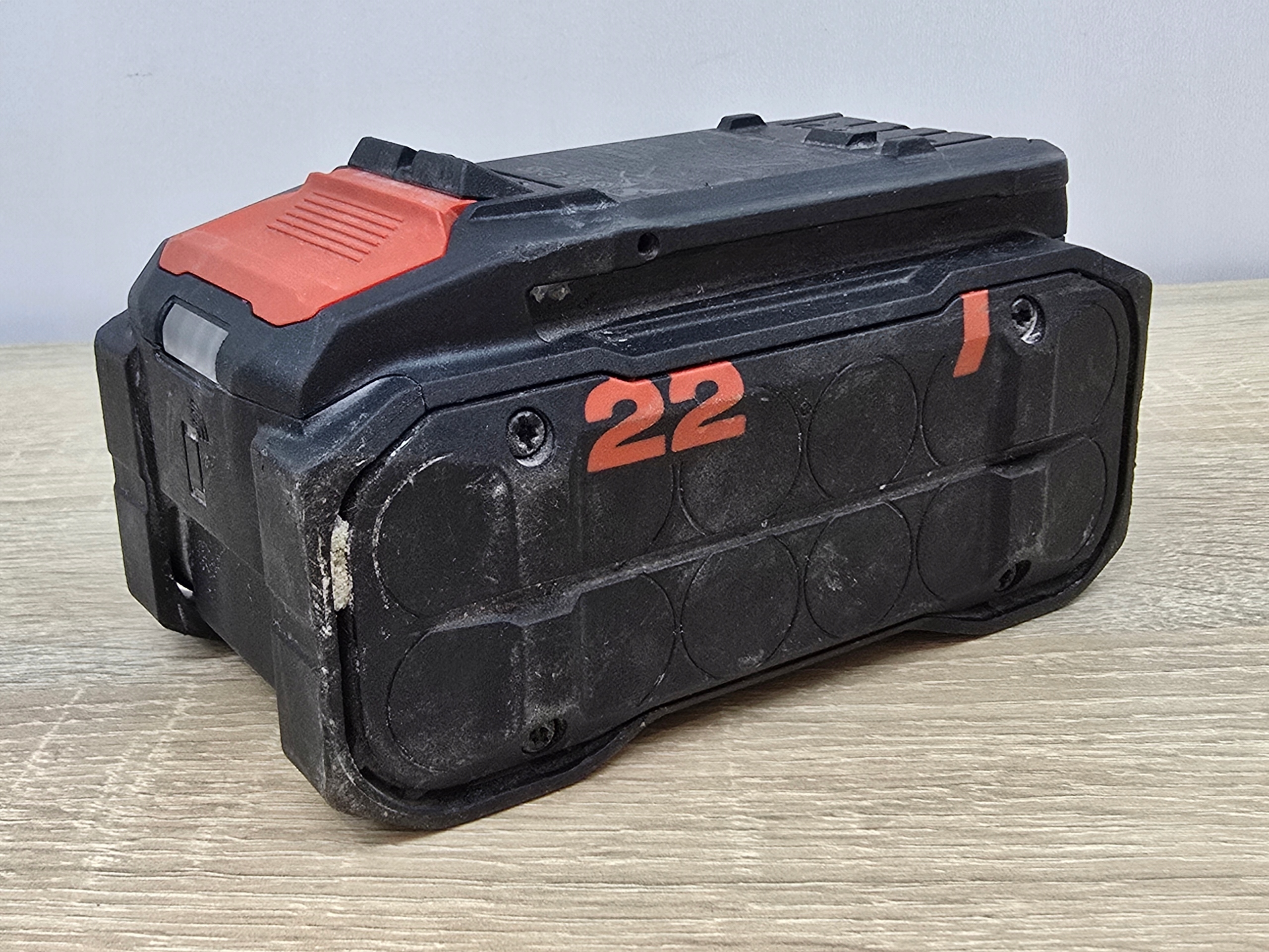 HILTI B 22-110 LI-ION バッテリーパック