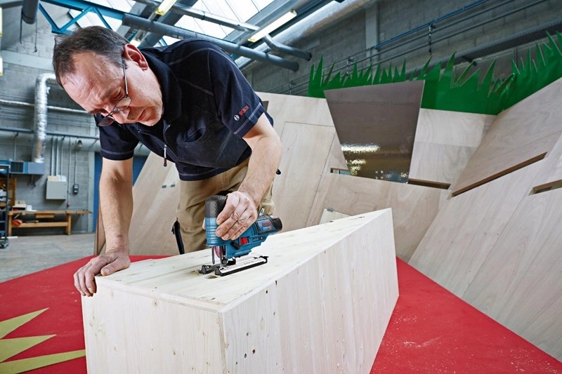 WYRZYNARKA GST 12 V/10.8V-LI 0*AH LBX Rodzaj silnika brak informacji