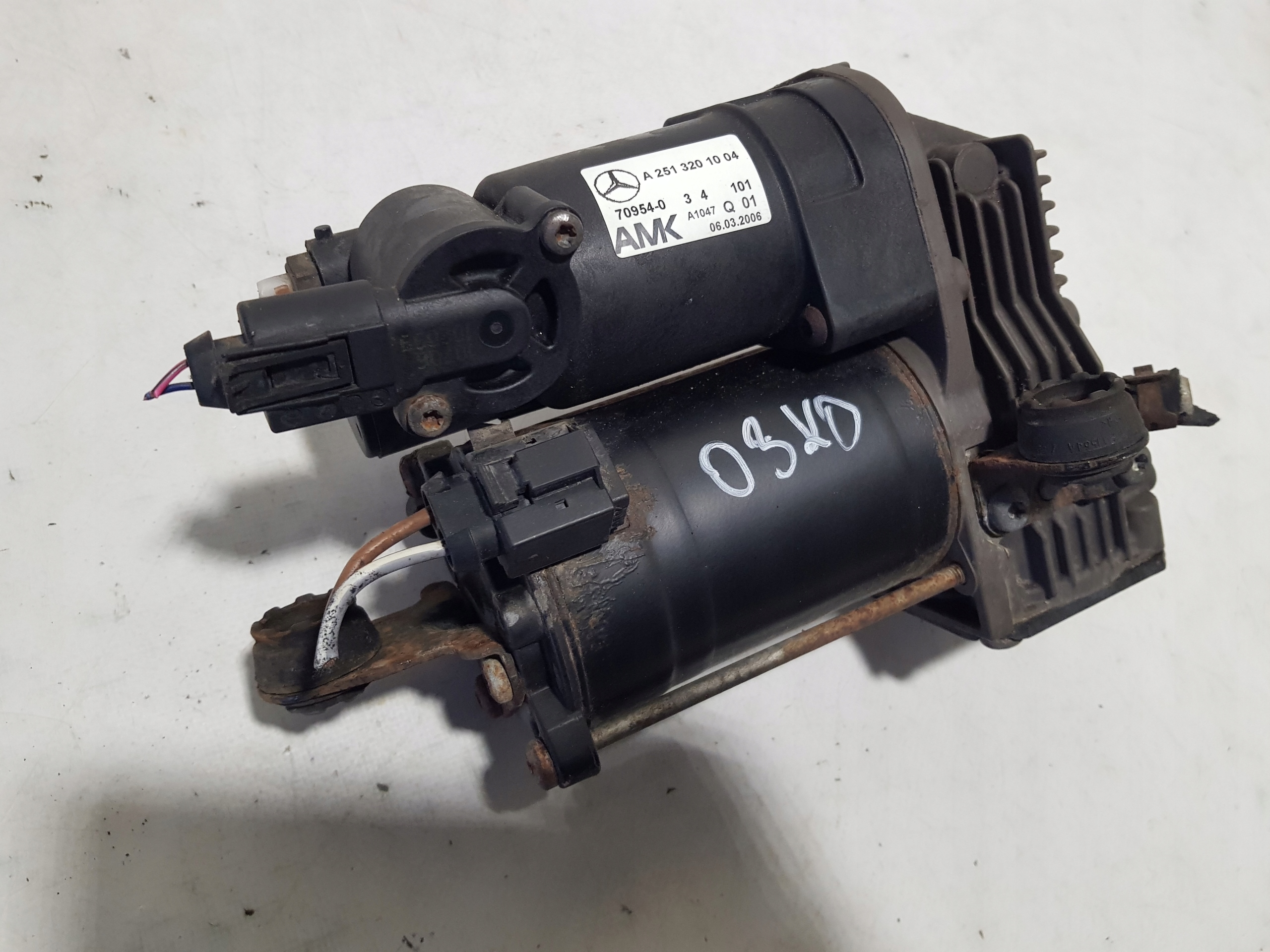 compressor; springing AIRMATIC MERCEDES W251 2513201004