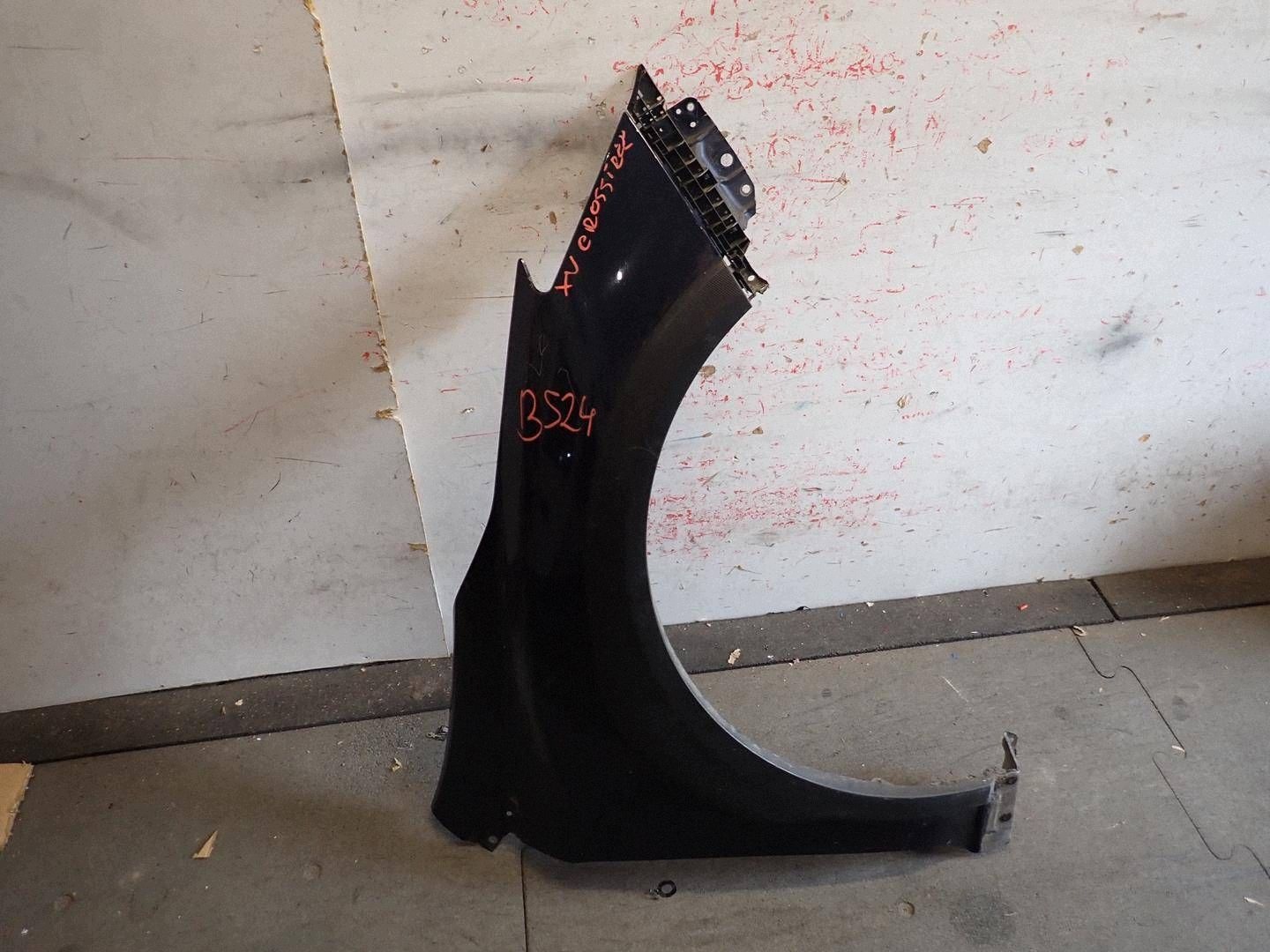 fender front front right SUBARU XV CROSSTREK 2017